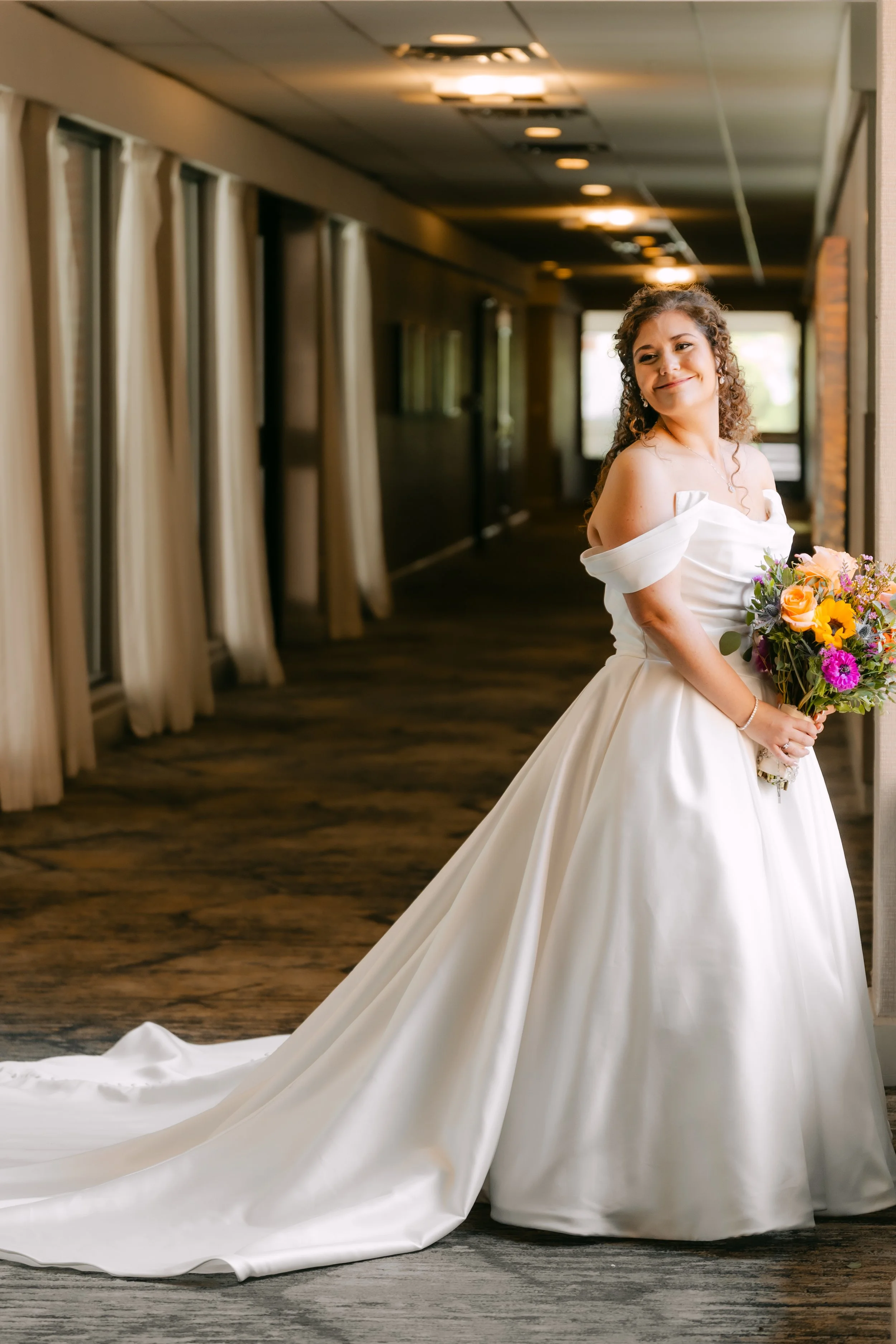 TheLodgeSkaneateles_R+CWedding-05480.jpg