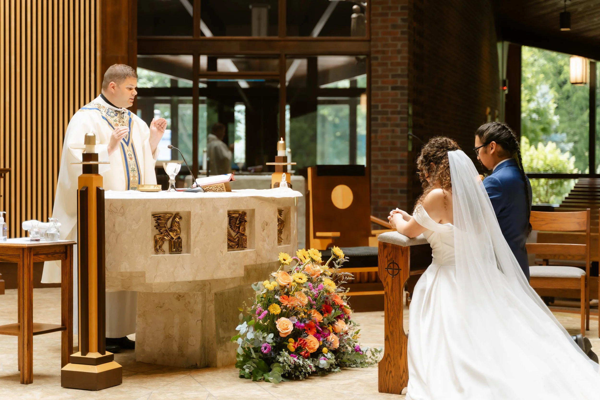 TheLodgeSkaneateles_R+CWedding-04153.jpg