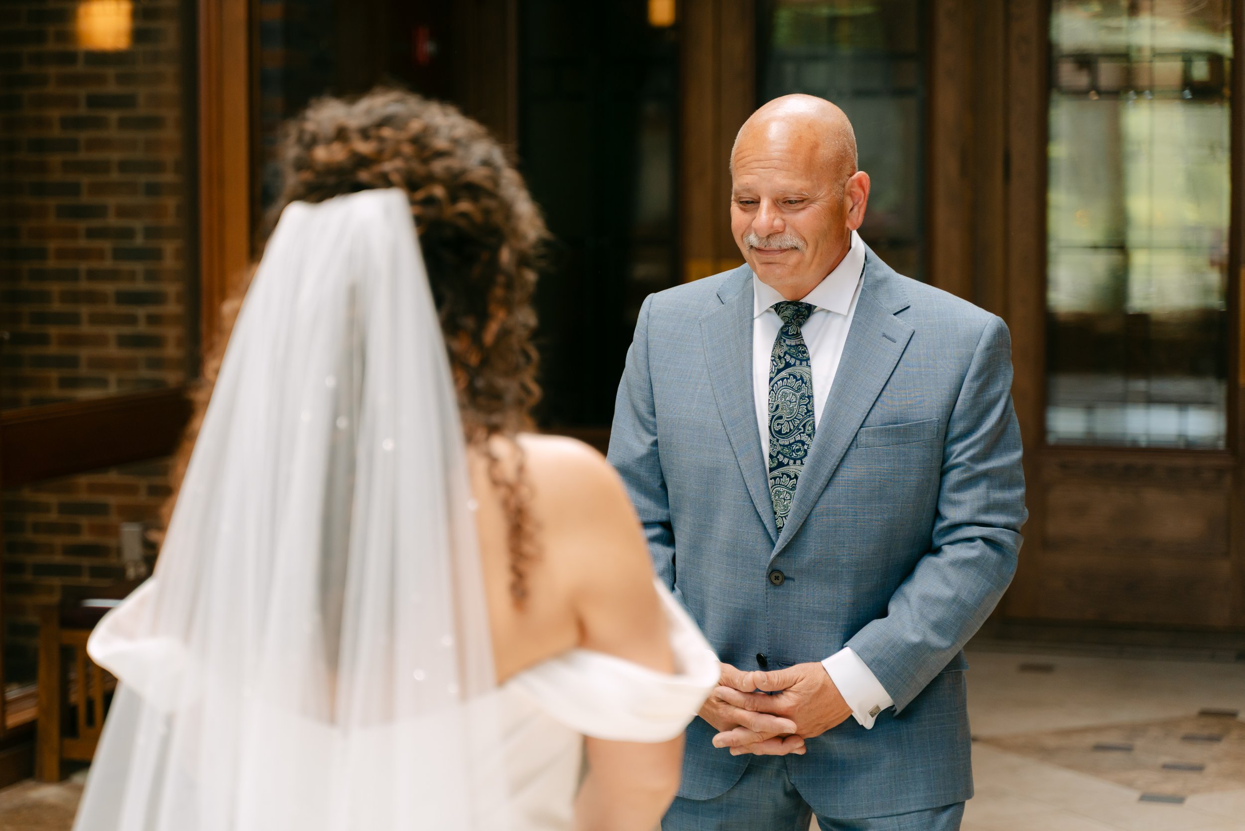 R+C_SyracuseNYWedding_AllynLodgeSkaneateles-03454.jpg