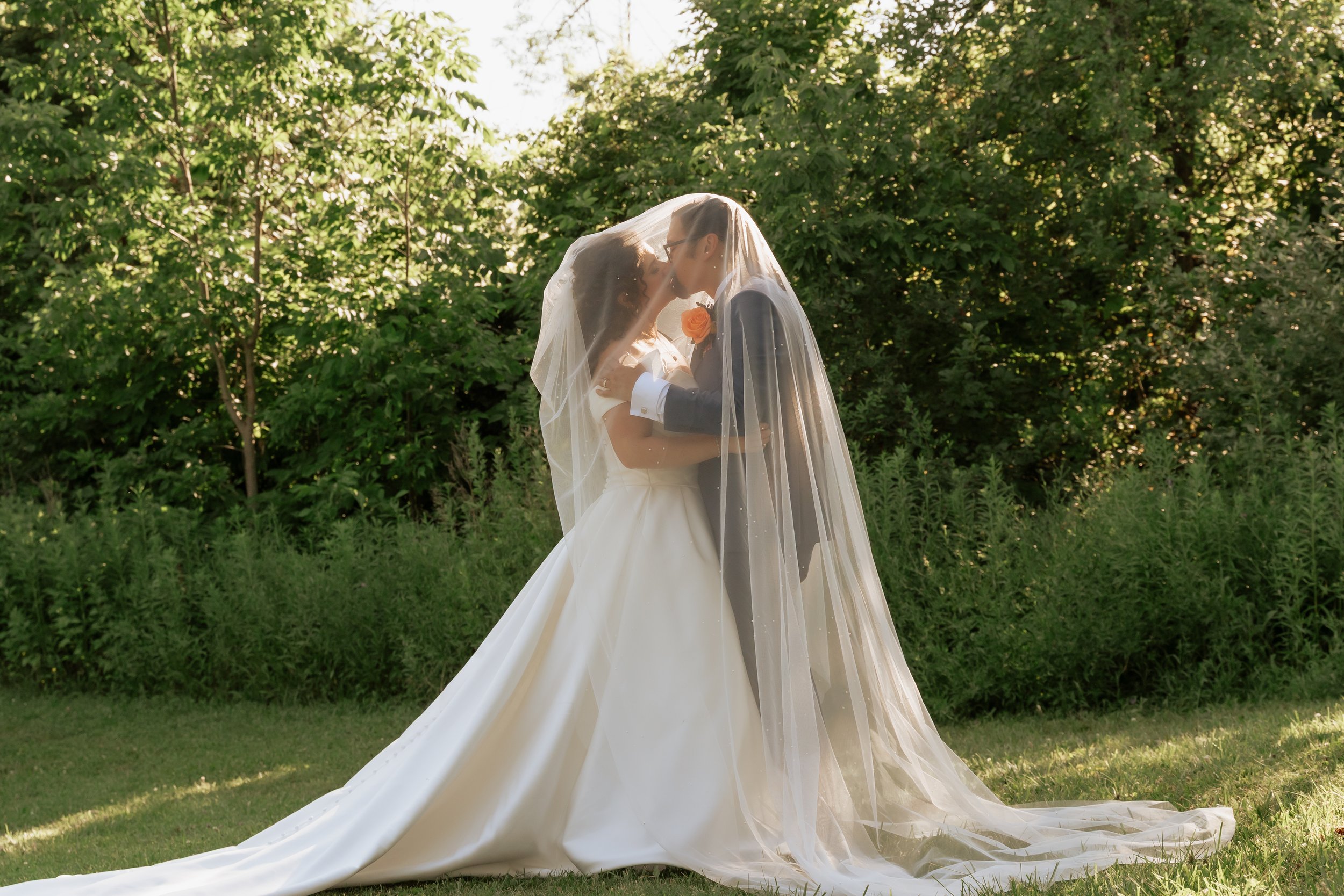 R+C_SyracuseNYWedding_AllynLodgeSkaneateles-2-67.jpg