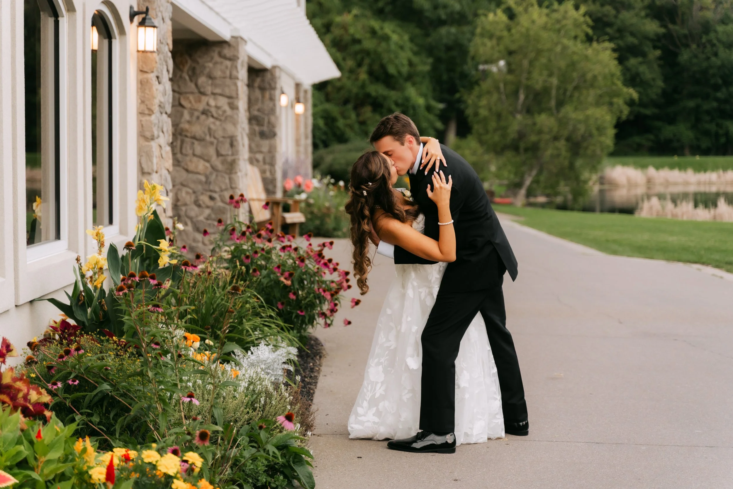 K+J_ShadowLakeNewYorkWedding_Portraits-01115.jpg