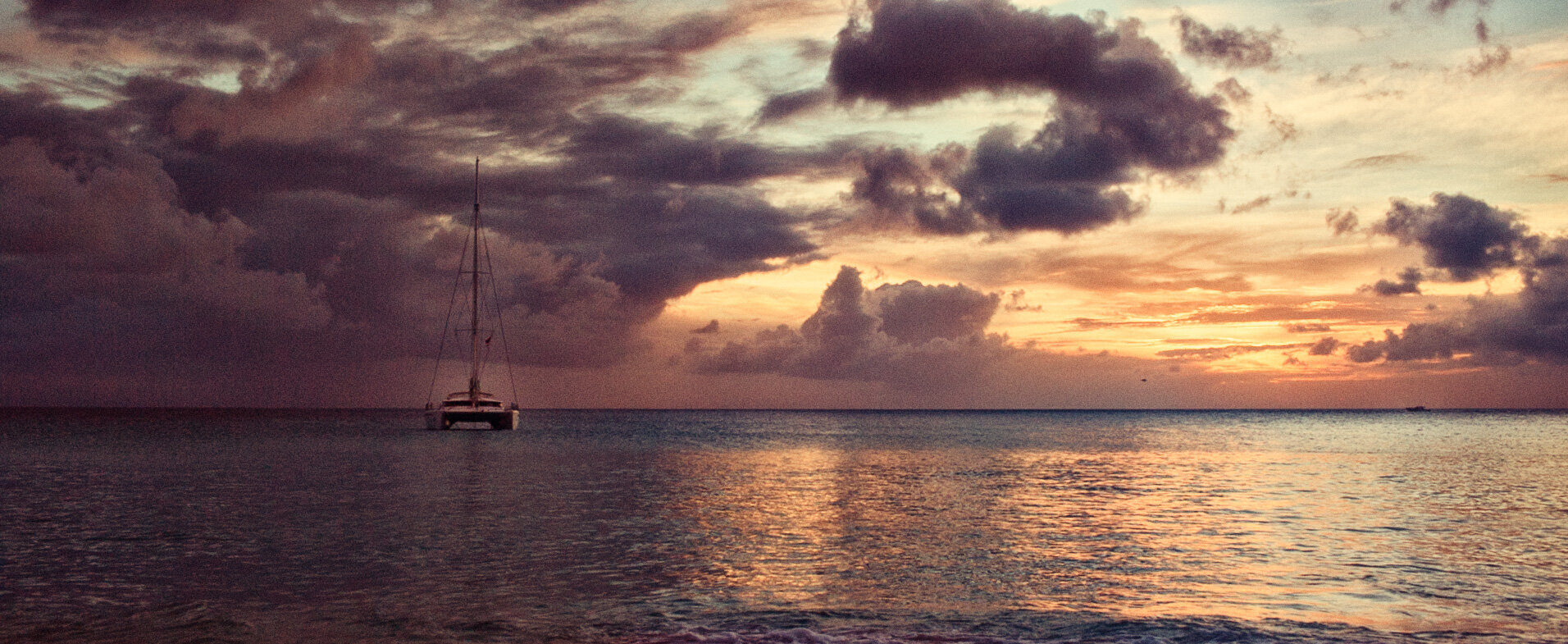 M05-1742_C0000_01890-golden.jpg