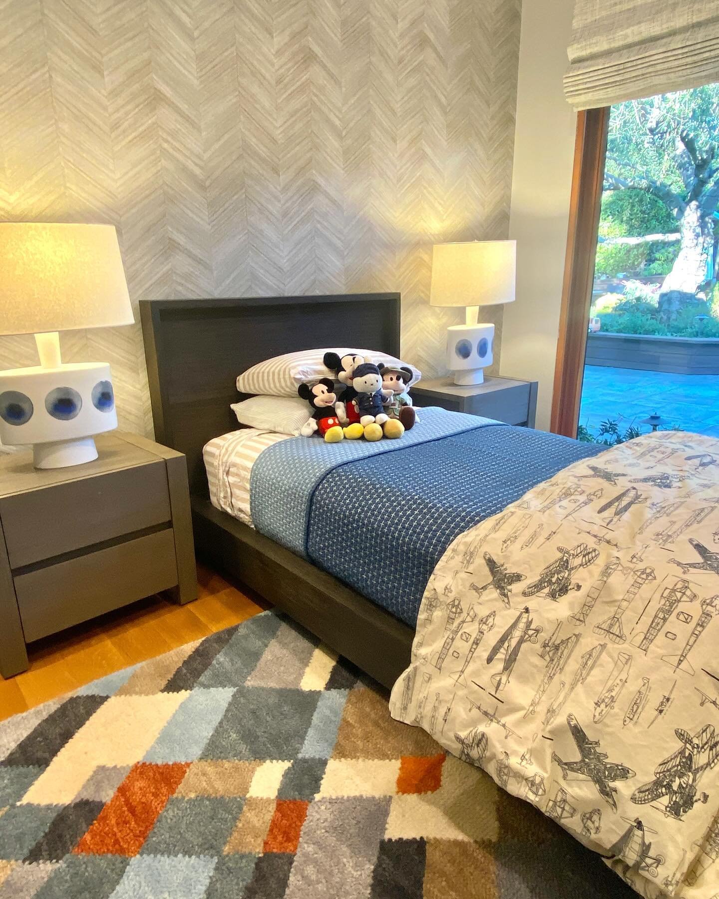 Little boys deserve style, too! 

#boysroomdesign #boysroomdecor #kidsroomdesign #boysroominspo #interiordesign #interiordesigner #shirleyparksdesign