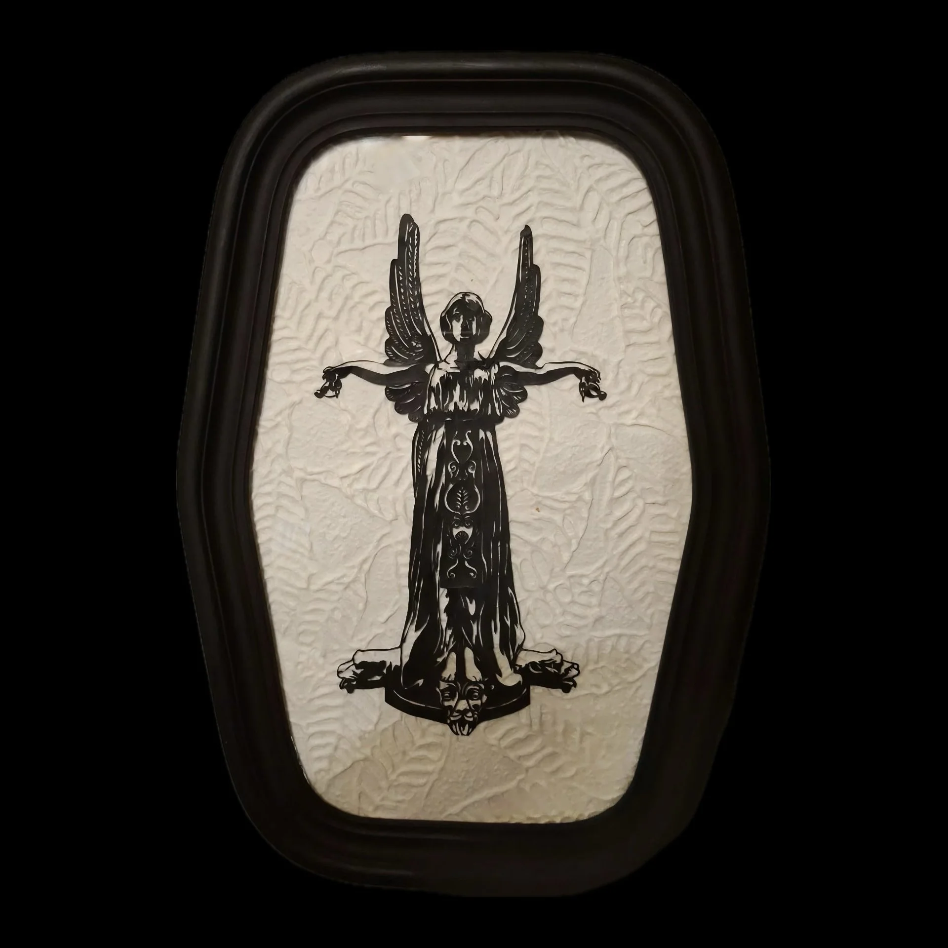 Emily Cross - Booth 9