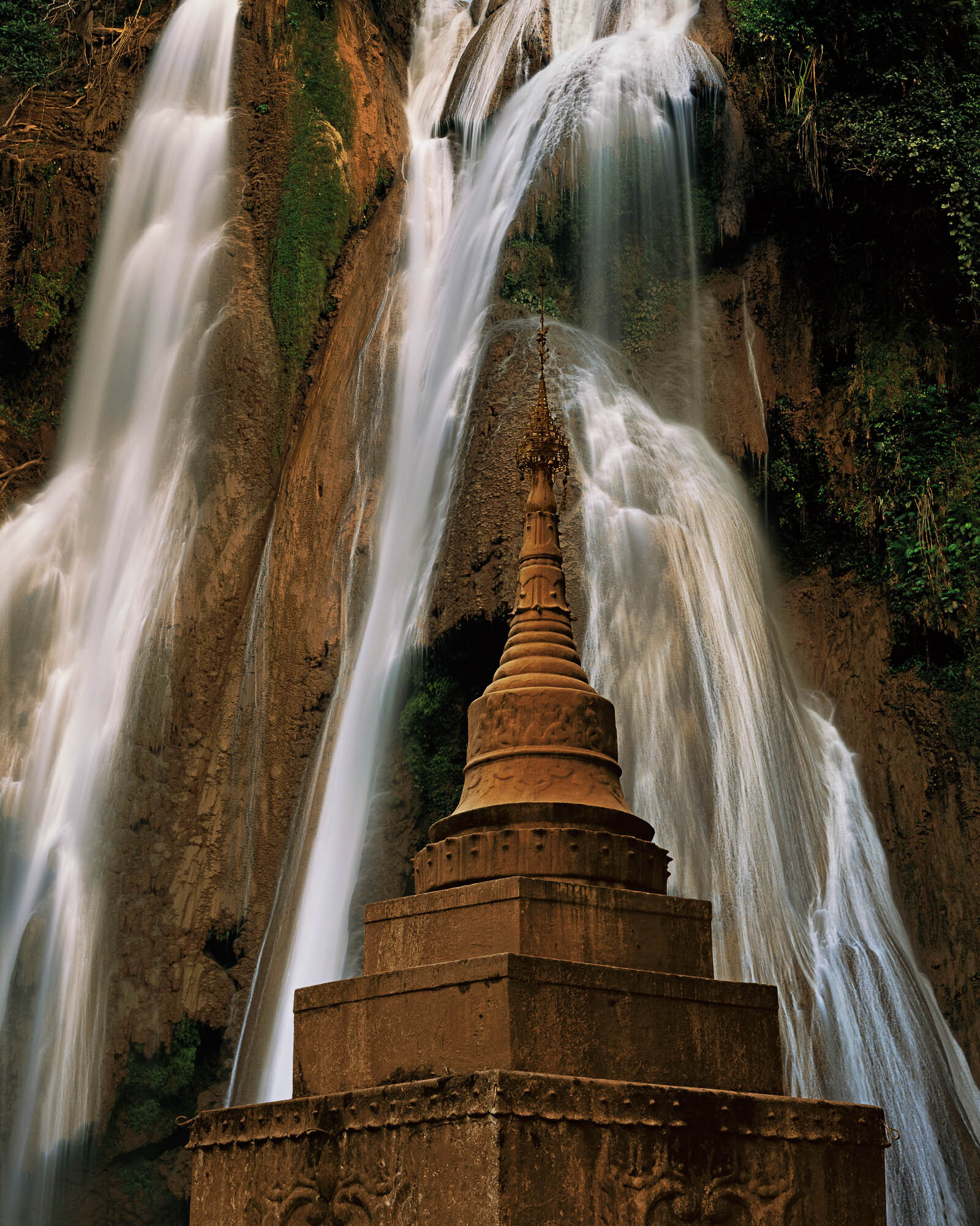 Anisakan Falls, Stupa; Pyin U Lwin, Myanmar