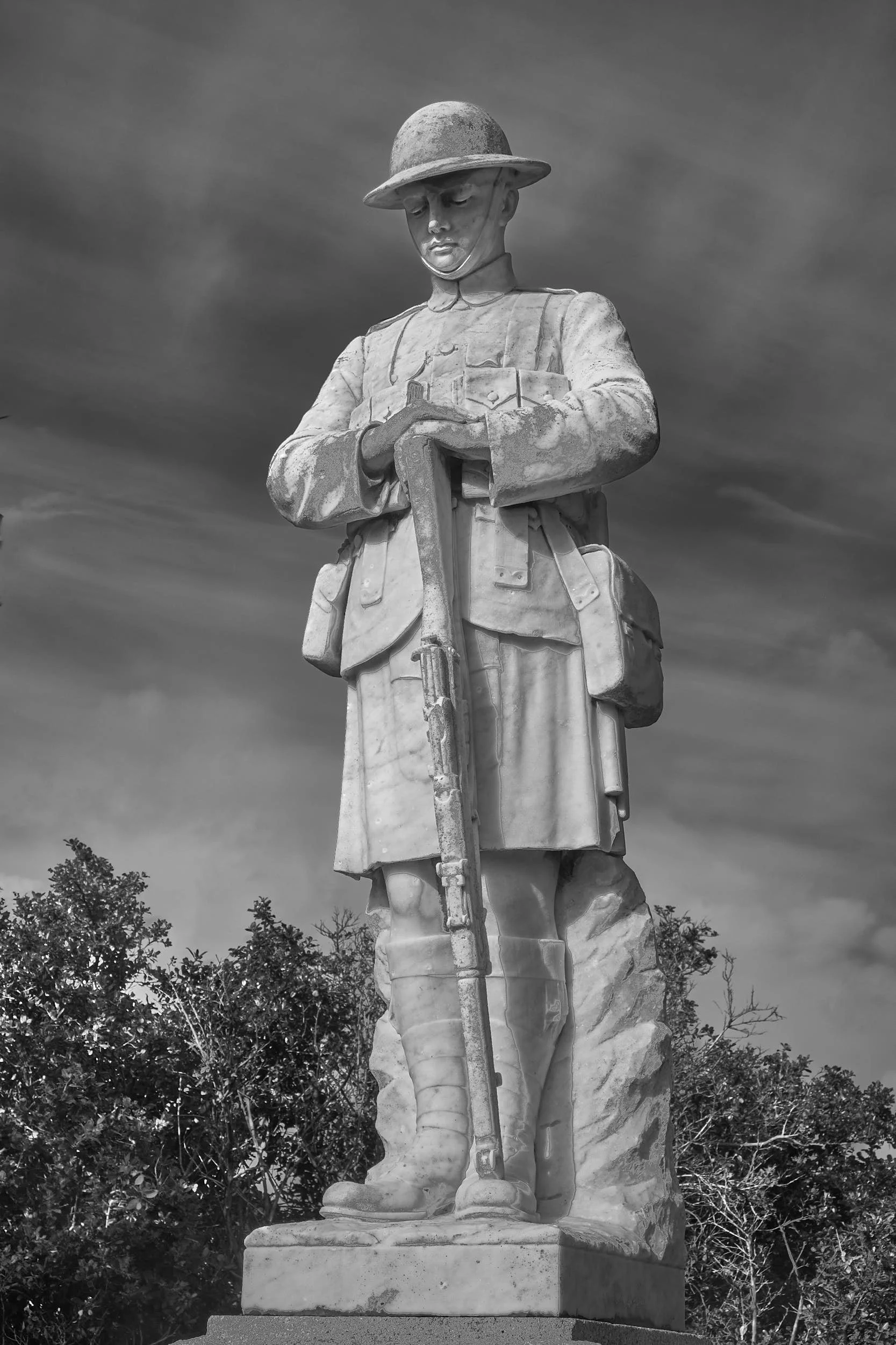 Lest We Forget, Statue