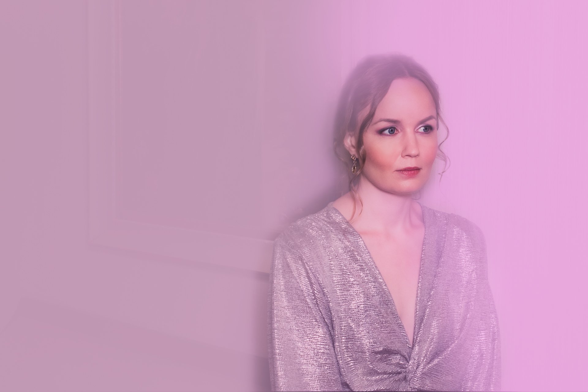 Luottamuksen varmuus / Valokuva 2021 / Malli muusikko Annstiina (IG: @annstiina)