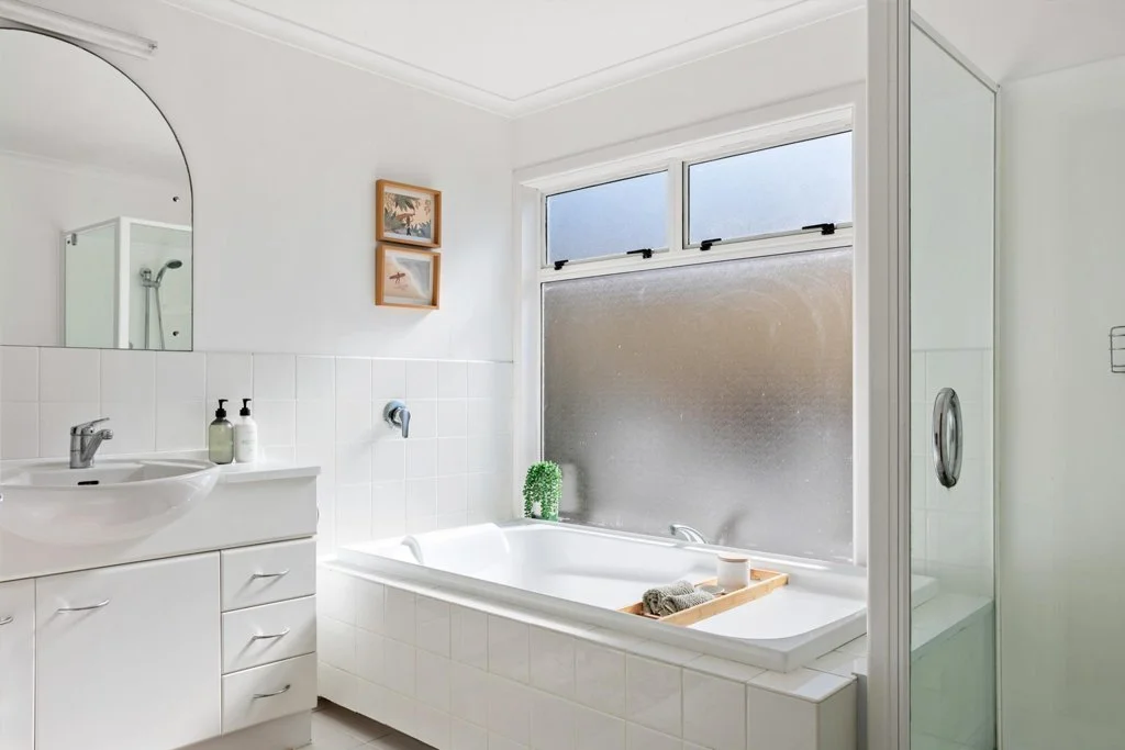 downsstairs bathroom.jpg