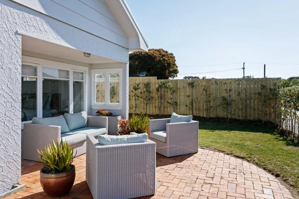 outdoor seating.jpg