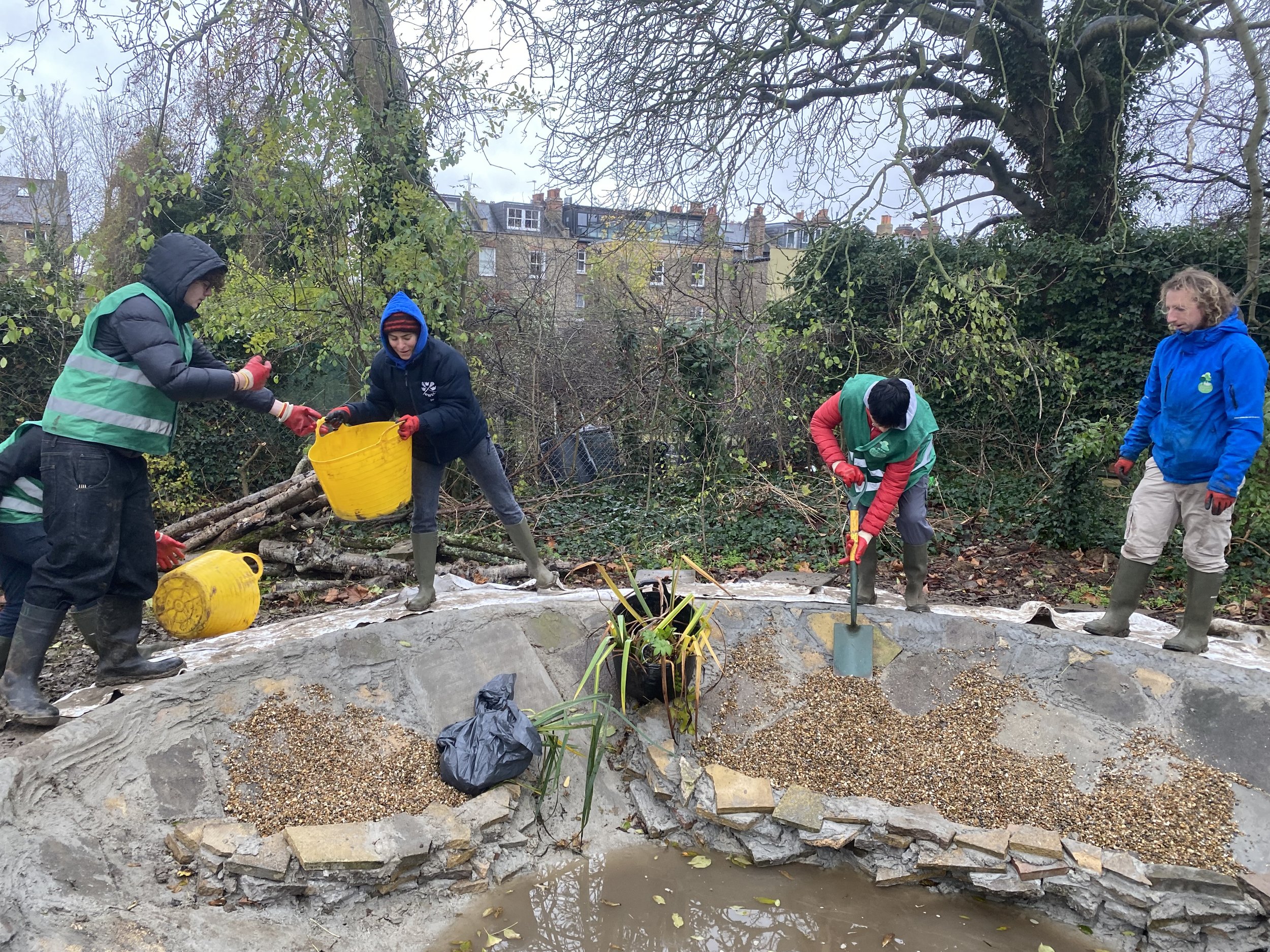 Filling pond shelves