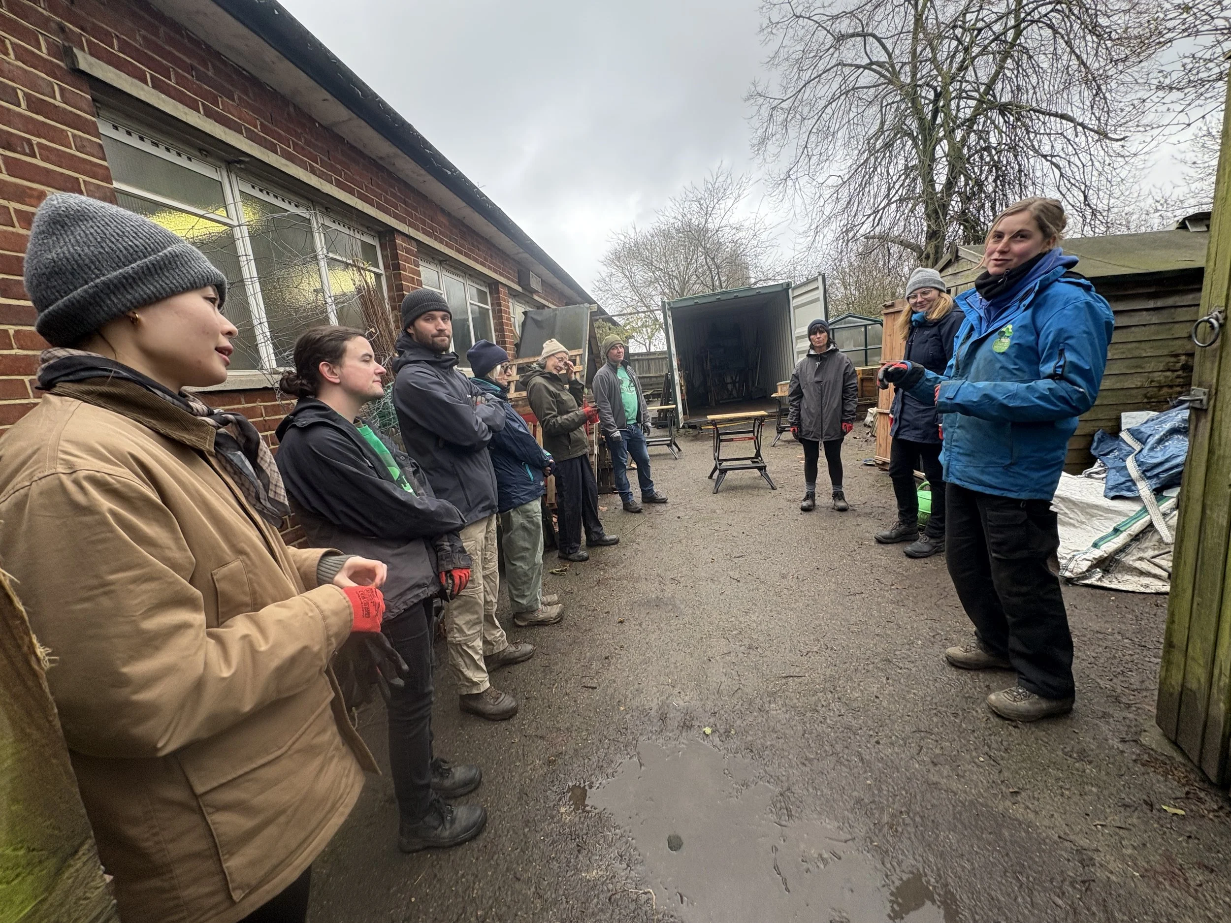 hog box workshop 2.JPG