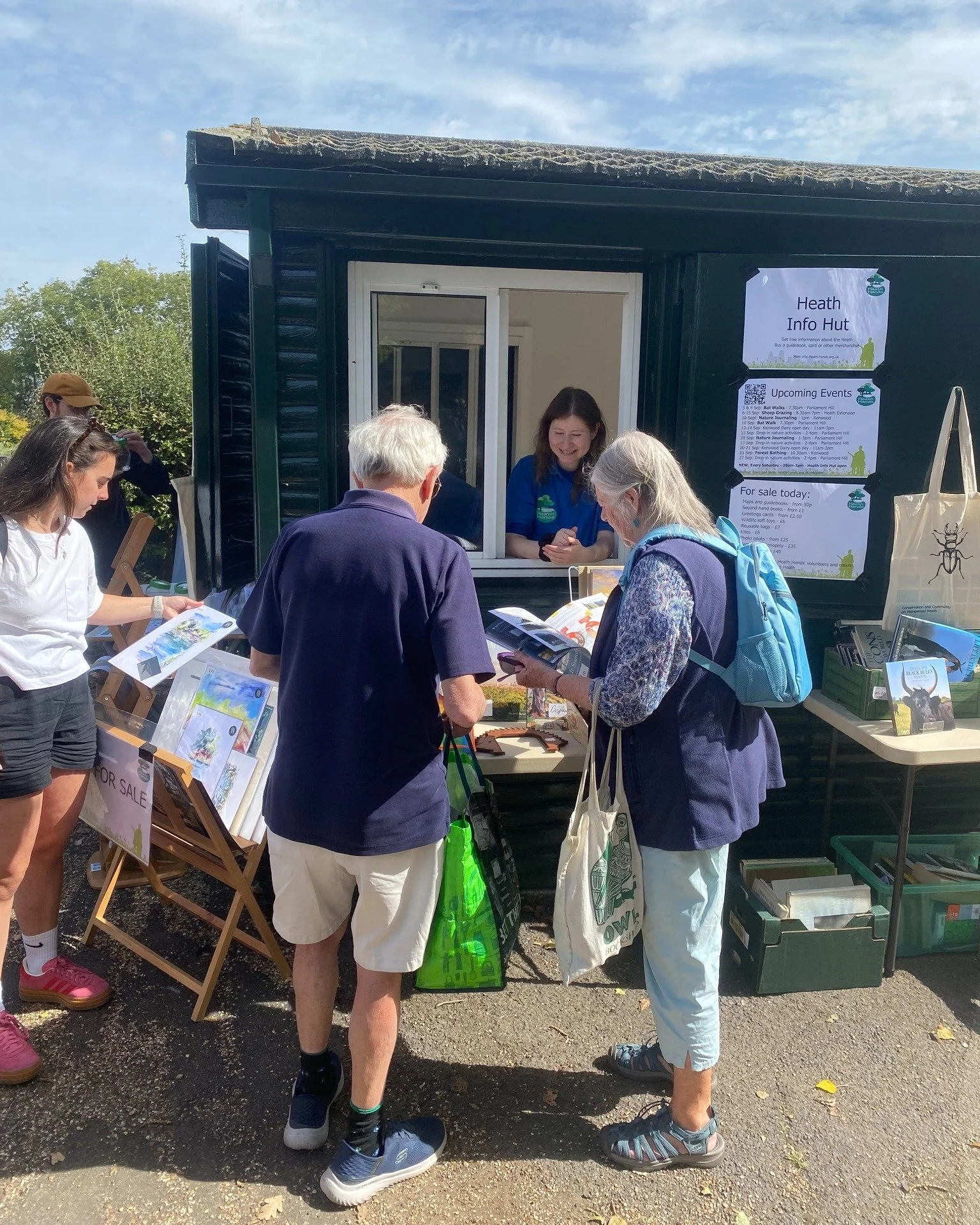 The Heath Info Hut will be open from 10-2 tomorrow, here's what's in store:

🎨prints for sale from local artists
🏓table tennis raquet renting
📚Hampstead Heath, London nature and second-hand books
🪺wildlife home adoption kits 
🌳free information a