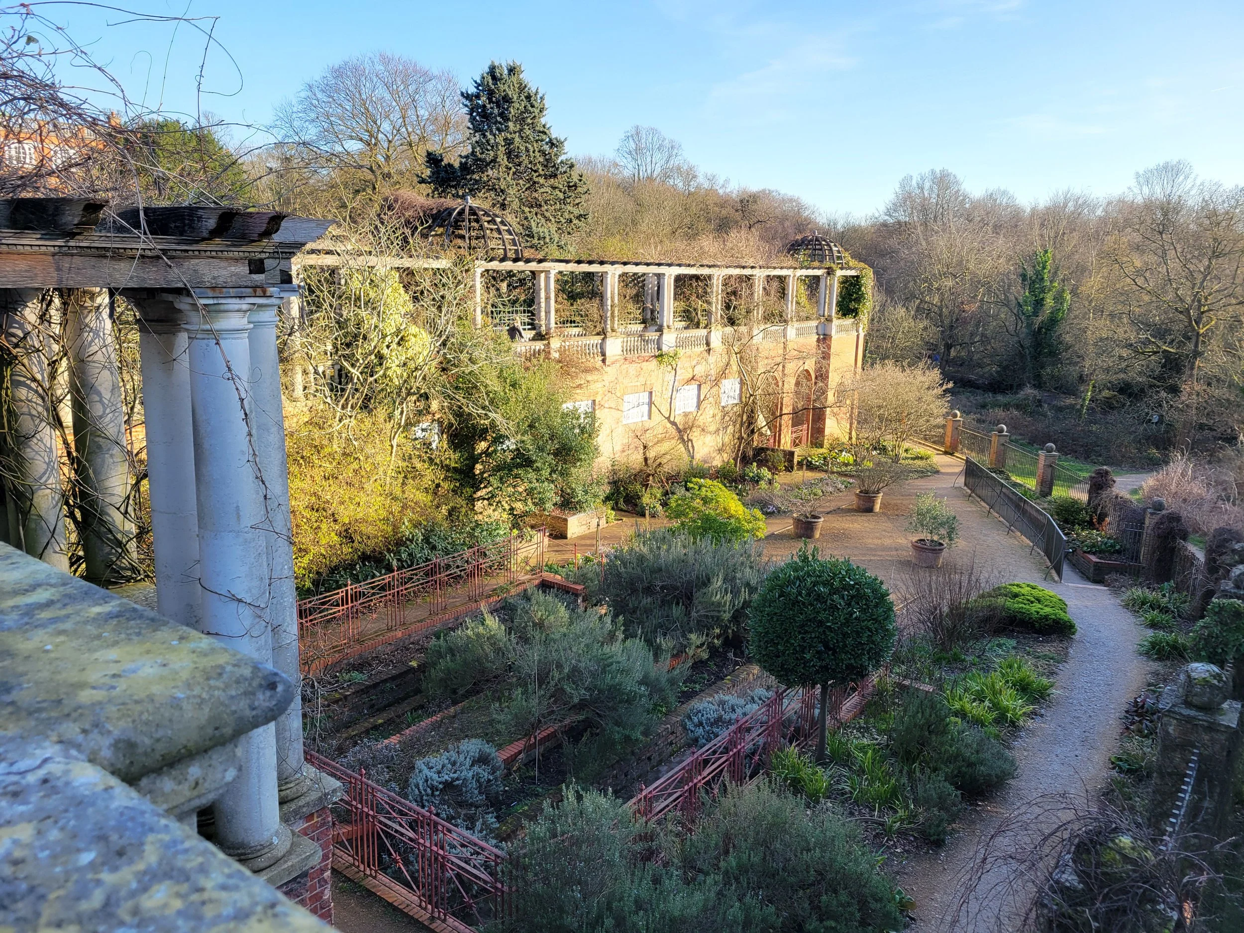 Pergola and Hill Garden Guided Walk