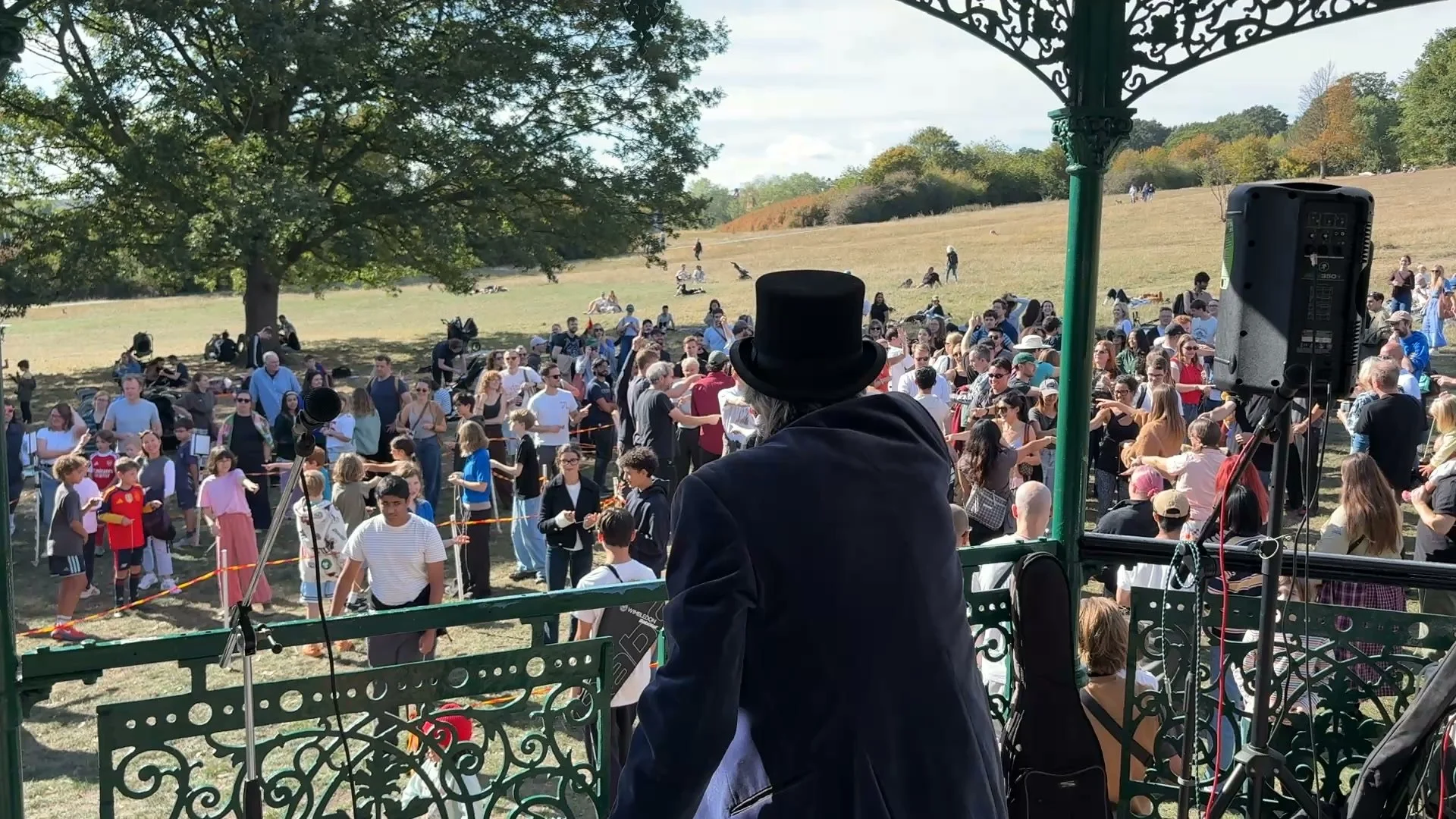 We had a smashing (get it?) time this weekend hosting the annual Hampstead Heath Conker Championships, with a record turnout of over 400 people. Our conker-meister pumped up the crowd, with music from Hampstead band Mad Dog Bites keeping the atmosphe