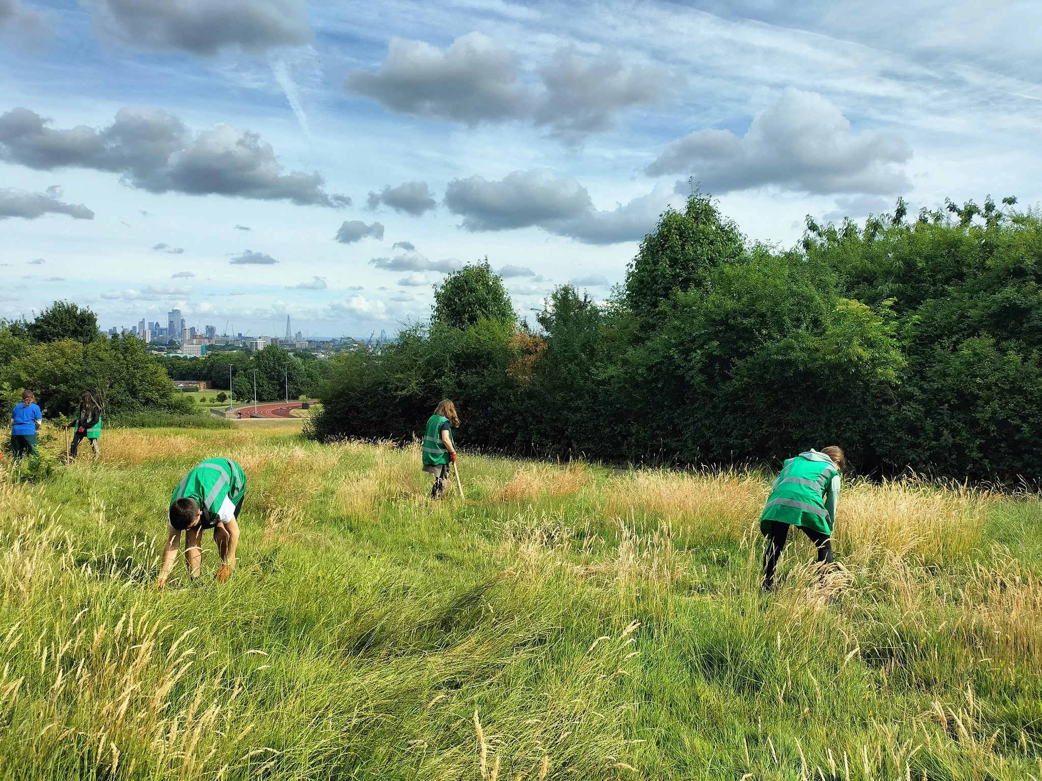 We're pleased to announce our newest Aviva crowdfunder project: Hampstead Heath Climate Champions! 📣 This project will:

💚 launch a new school work experience programme spotlighting conservation careers
💚develop free hampstead heath climate-change
