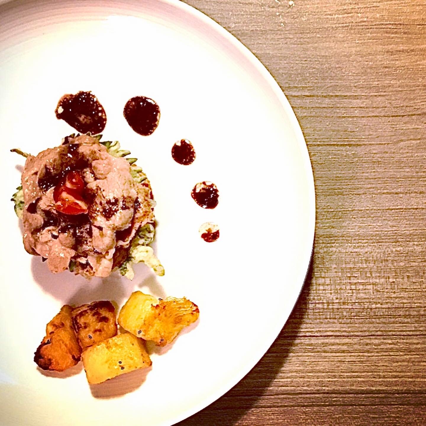 SHABU SHABU BEEF, TEMPURA AOJISO AND CRISPY BREADED TOMATO WITH WORCESTERSHIRE SAUCE