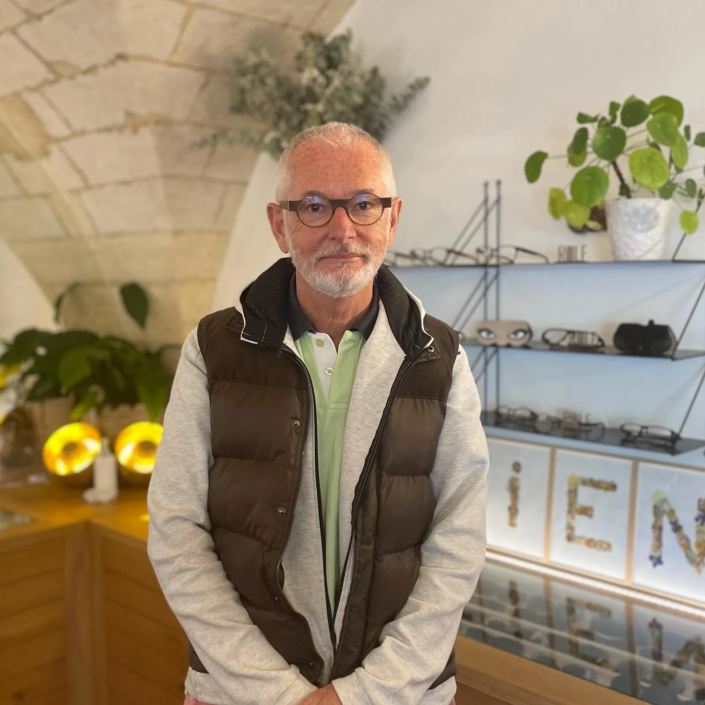 Pascal et ses @henau_eyewear 👁🕶

#opticiencreateur #exclusivit&eacute; #lunetier #lunetiercreateur #creation #independant #uzes #lavueestbelle #mesclientssontlesplusbeaux #mesclientssontlesplussympas @madeingard.fr @uzesfrance @essilorfrance