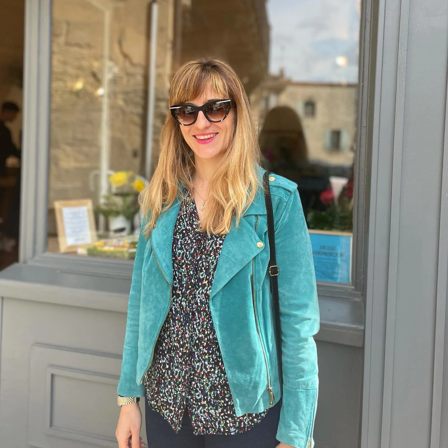 Julie et ses @thierrylasry 🕶

#opticiencreateur #exclusivit&eacute; #lunetier #lunetiercreateur #creation #independant #uzes #lavueestbelle #mesclientssontlesplusbeaux #mesclientssontlesplussympas @madeingard.fr @uzesfrance @essilorfrance