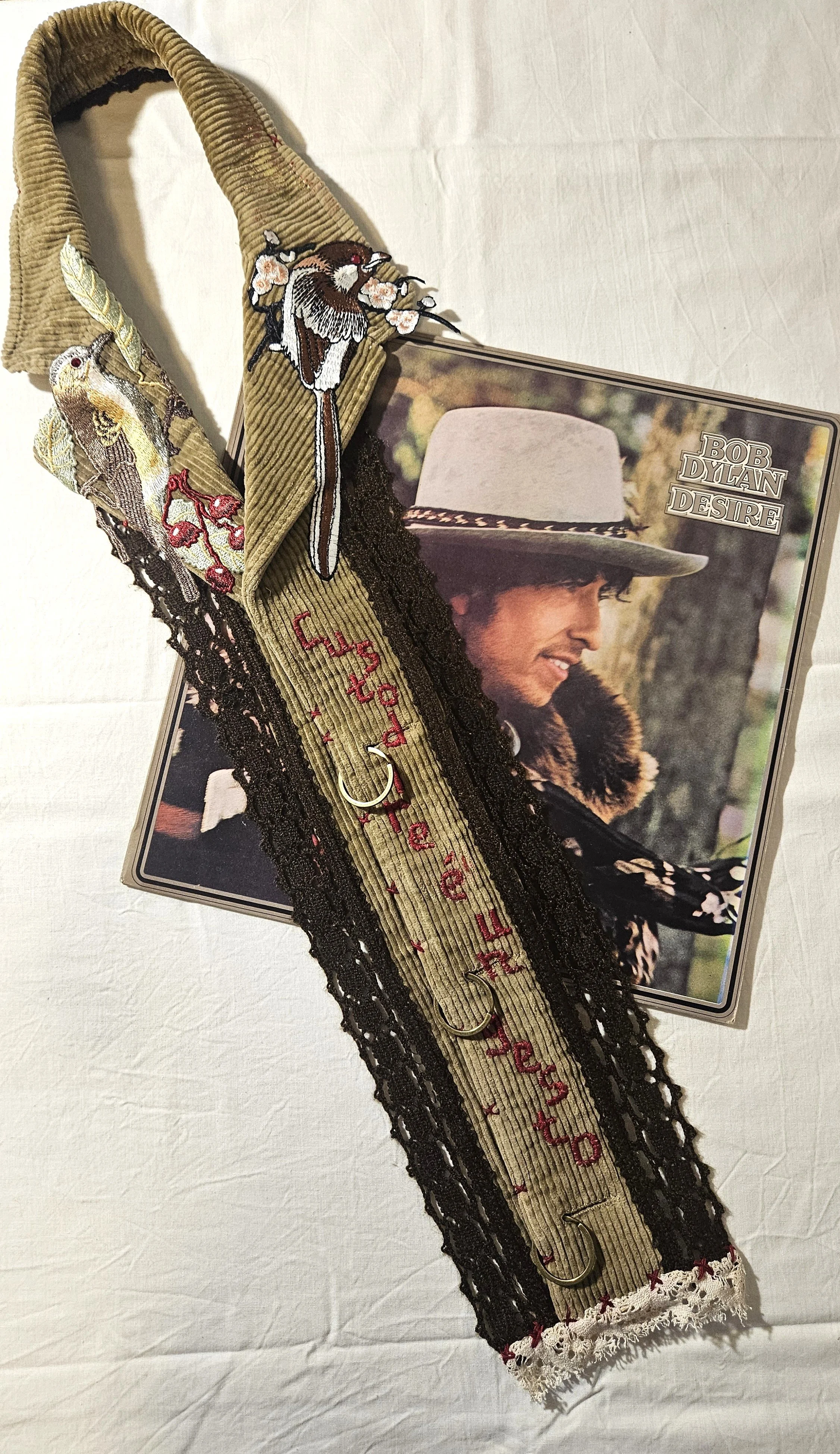 cravattology-gioiello-contemporaneo