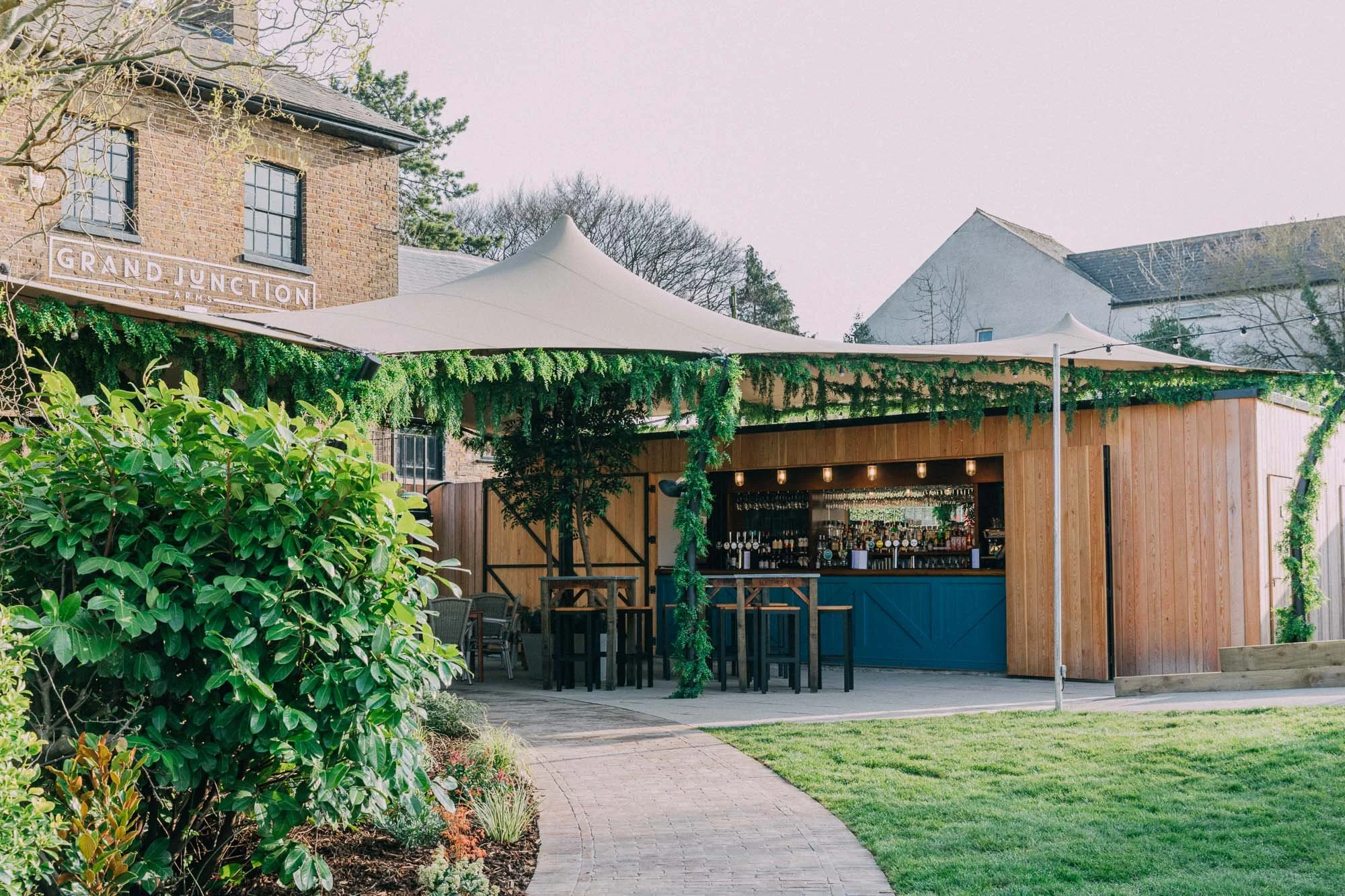 The Grand Junction Arms