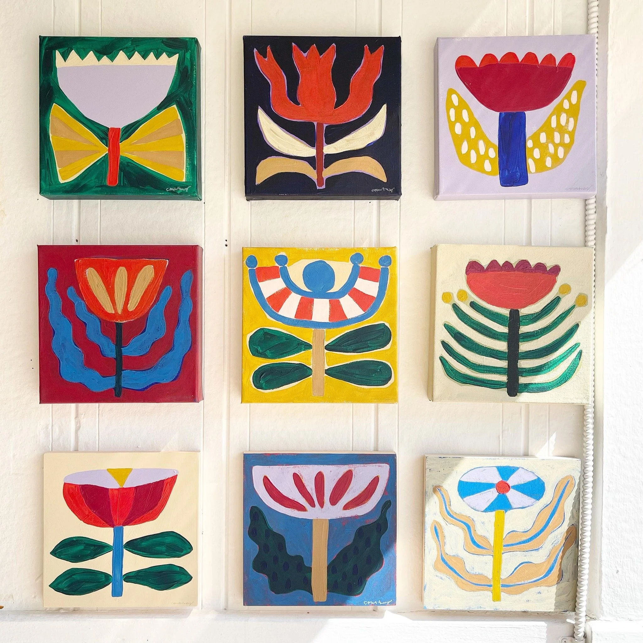 Some mini florals hangin out in the sunshine with me today. Felt so good to step away from graphic design projects for a bit and P A I N T. Inspired by color, shape&hellip;springtime. DM for details.