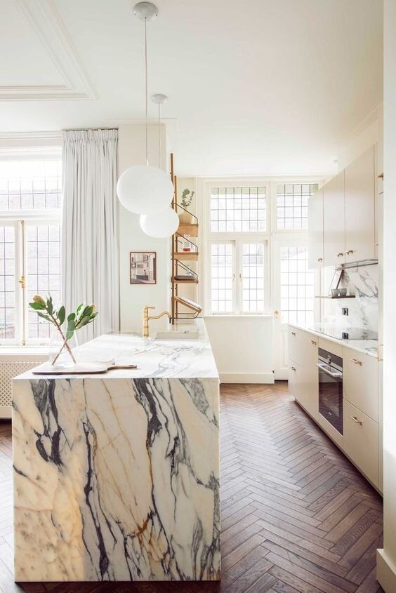 Can+You+Use+Marble+On+Kitchen+Countertops_+-+Pretty+Little+Space6.jpeg