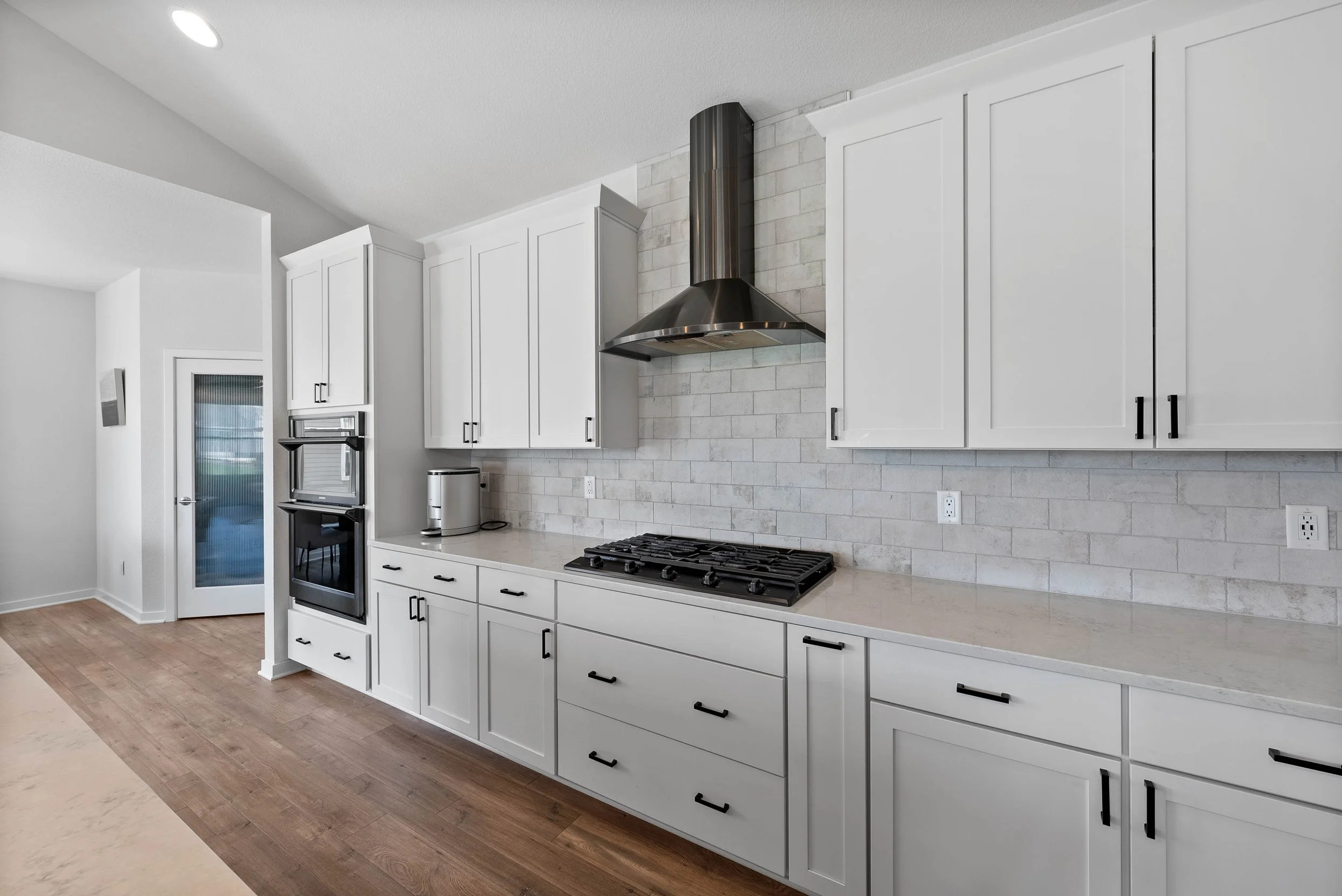 Kitchen (1).jpg
