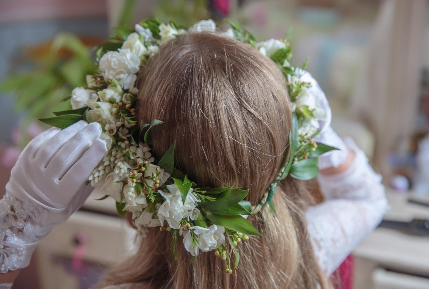 First Holy Communion celebrations are coming up soon.  If you&rsquo;re looking for a distinctive floral crown with seasonal flowers, please send me a DM. These crowns dry beautifully.  Contact info is in my bio.