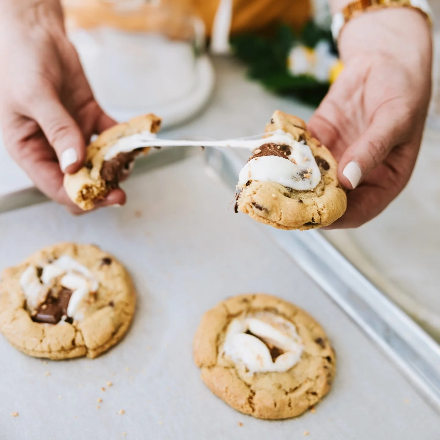 Spring is officially here, and we&rsquo;re kicking it off the sweetest way 🌸🍪

Our s&rsquo;more cookie brings all the cozy, gooey goodness, perfect for the first Sunday of spring 😋 

Find us at at the Ballard Farmers Market today and treat yoursel