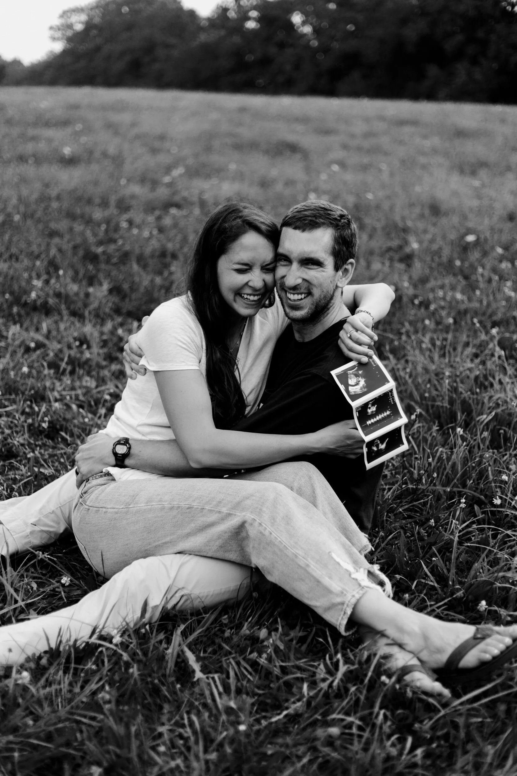 backyard pregnancy announcement / joel + sam