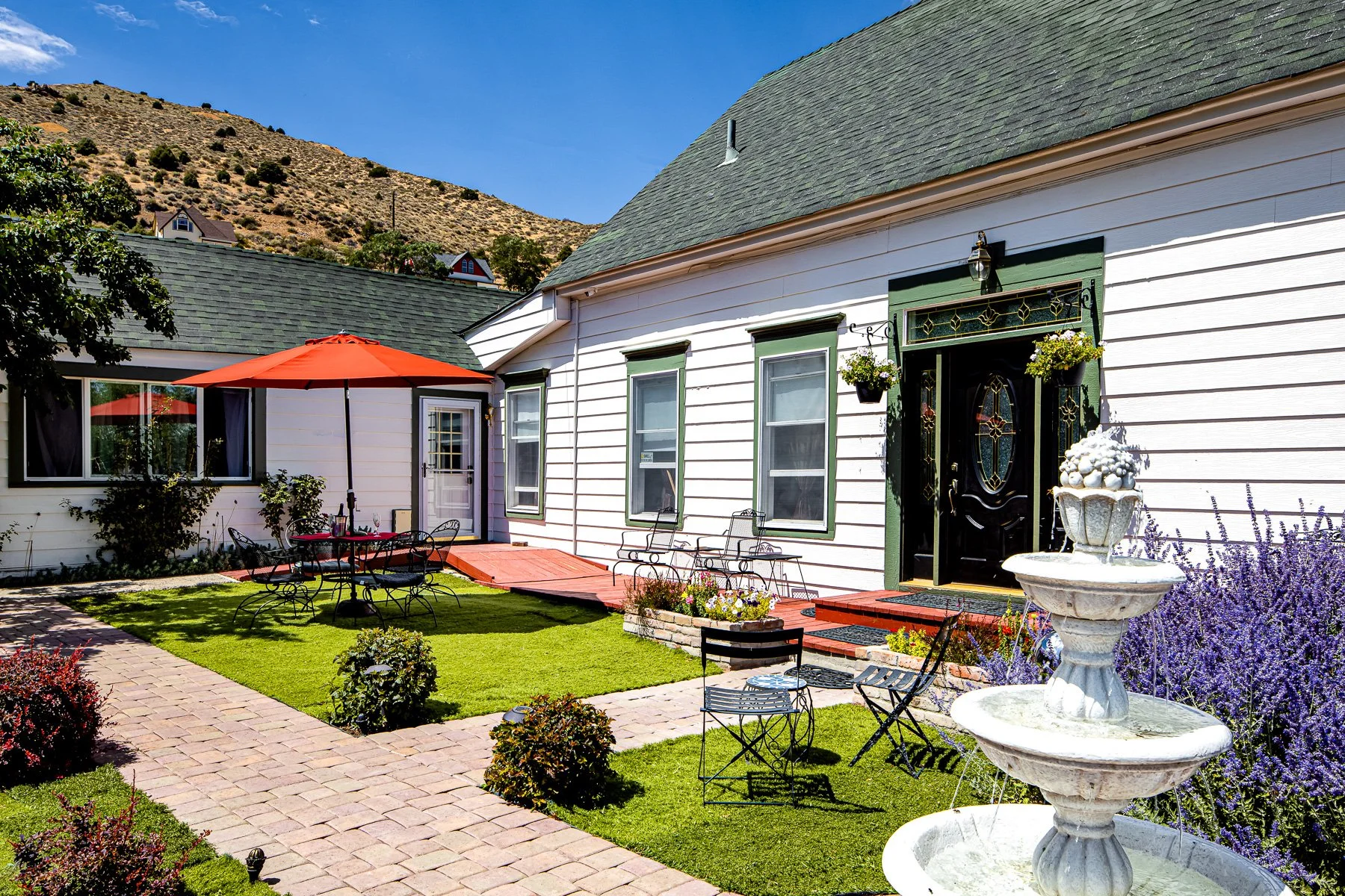 Book a Room — Howard Street Home