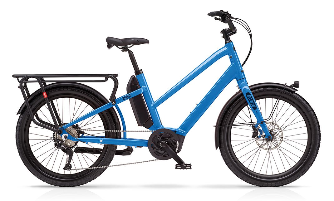 boost_e_10d_performance_machine_blue_stepthrough.jpg