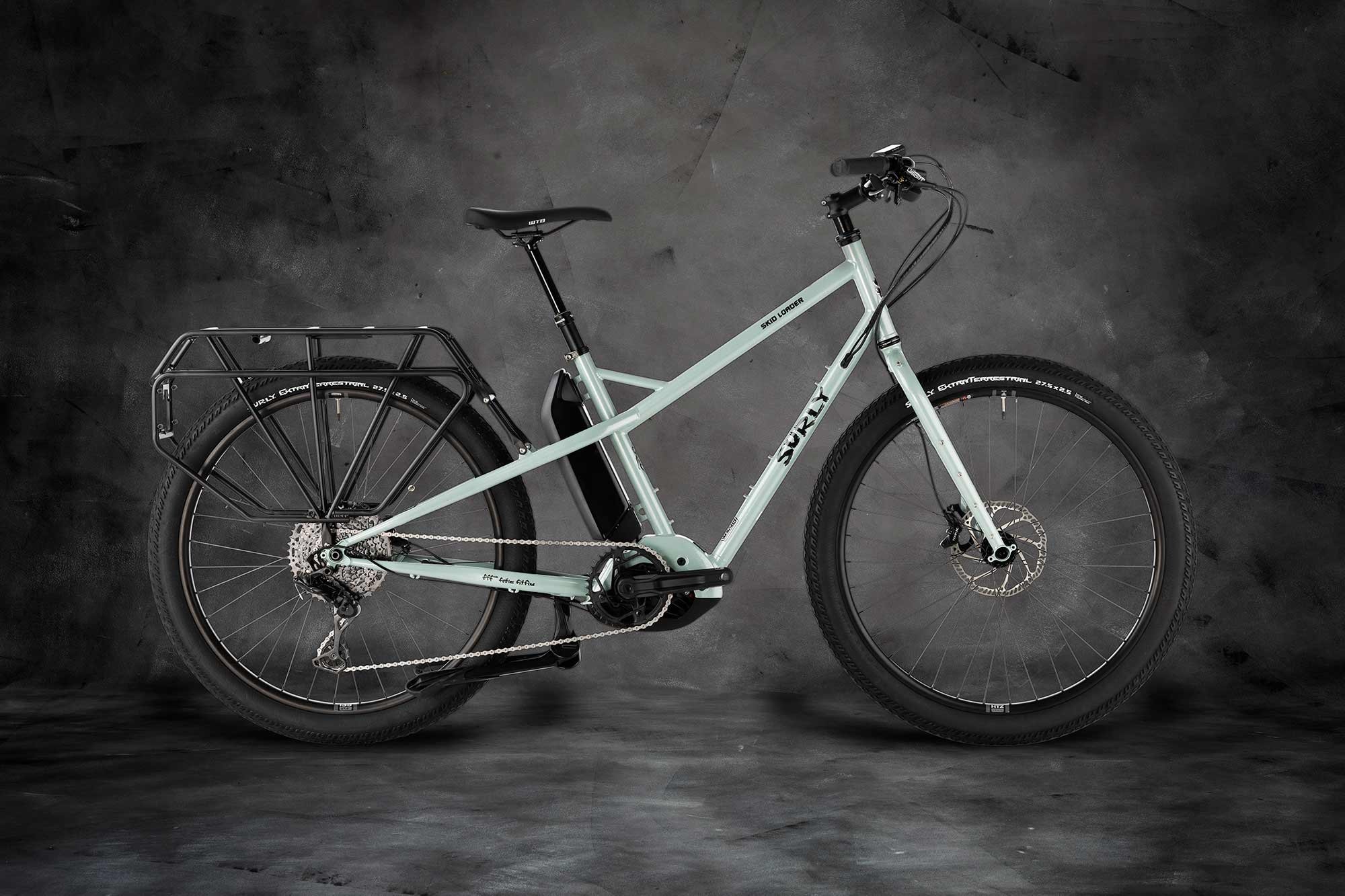 surly-skid-loader-bike-BK2940-gray-background-2000x1333.jpg