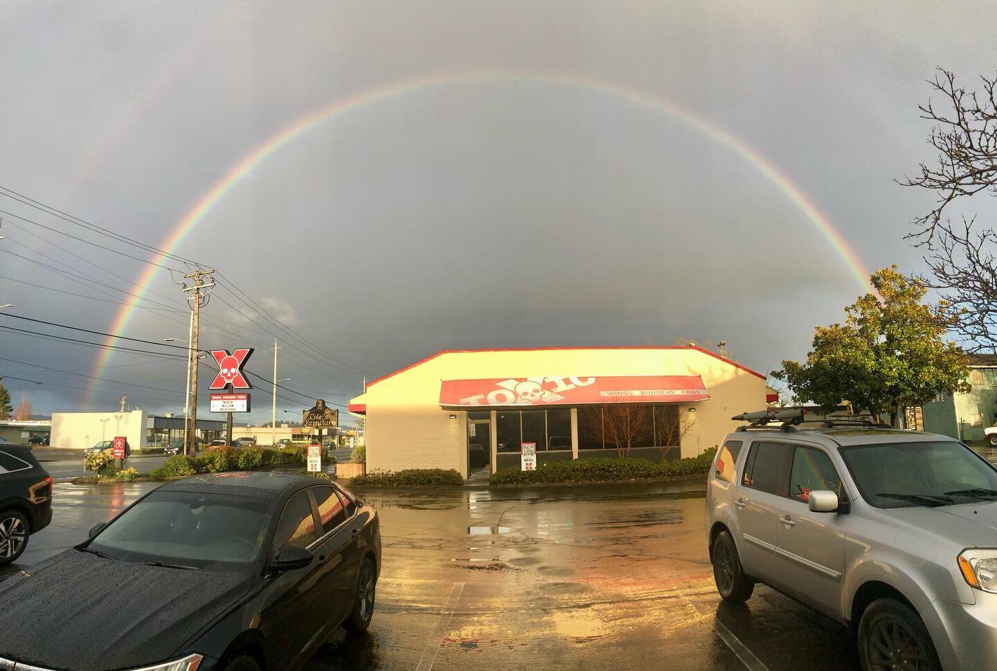 Double rainbow all the way! 🍀🌈🍀#doublerainbow #eugene #toxicburger