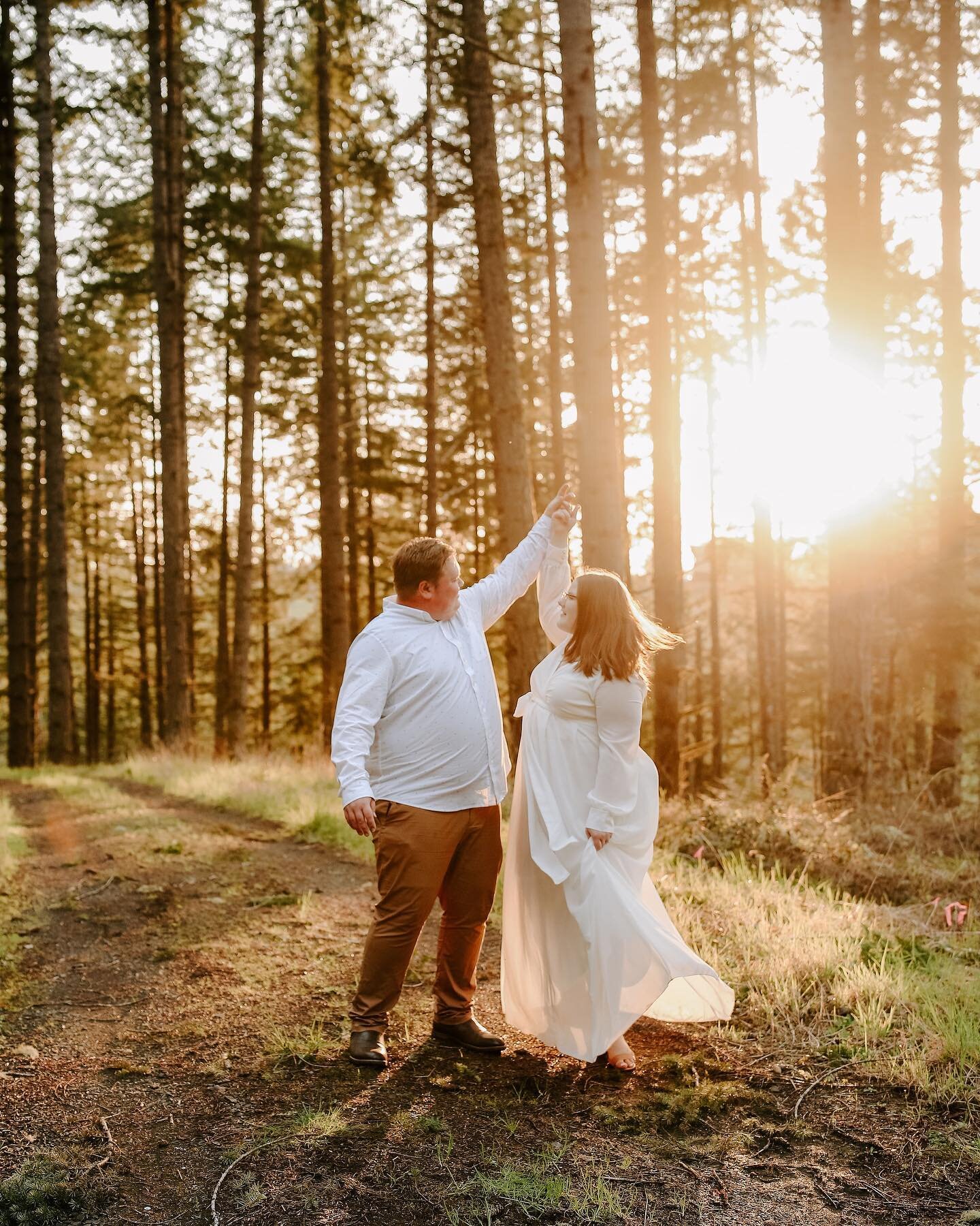 Little throwback Thursday to one of my favorite engagement sessions ever!!! 

#engagementphotos #engagementsession #oregonengagementphotographer #oregonweddingphotographer