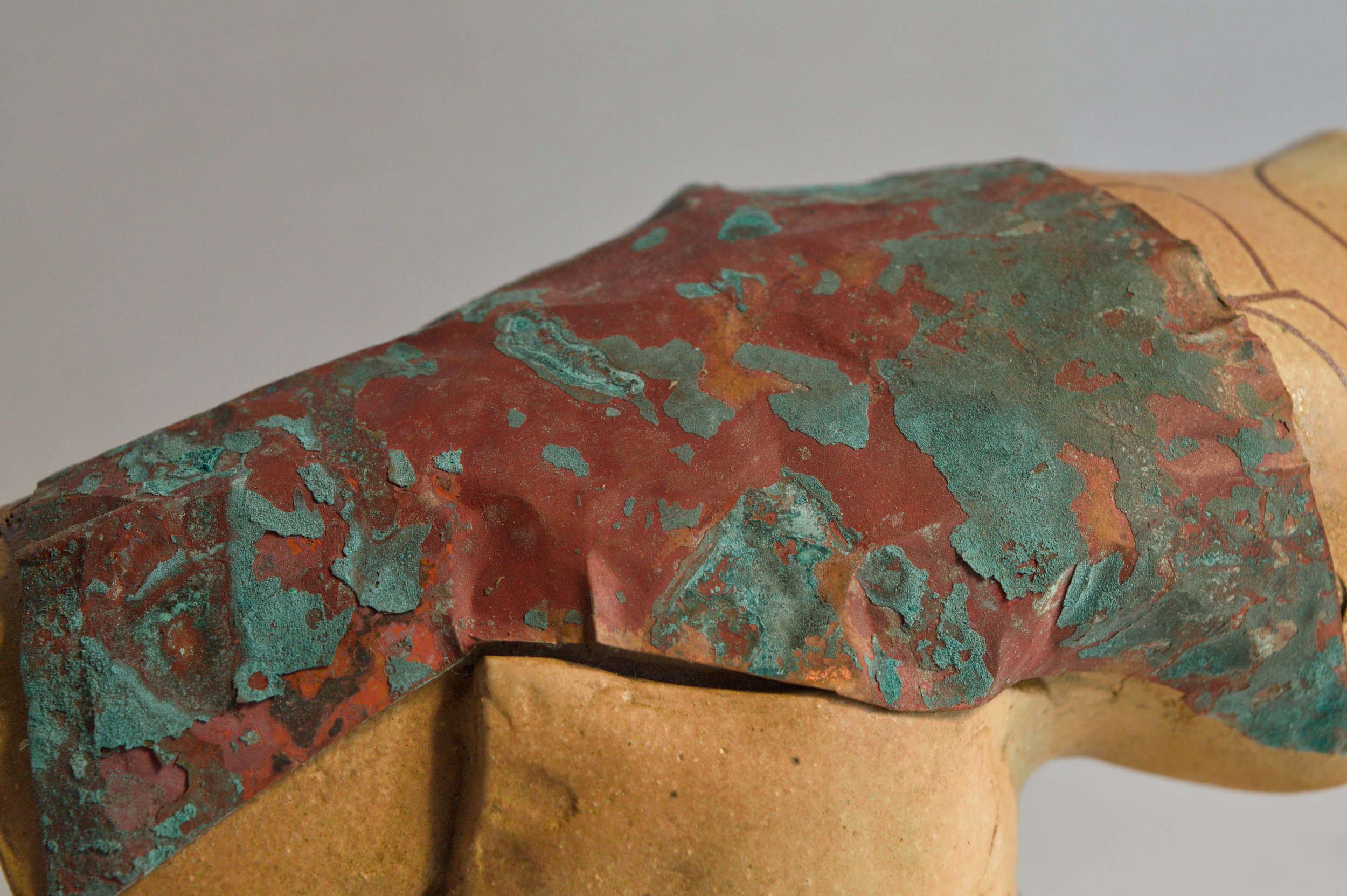 Created after the artist’s arrival in Japan, the work reflects an experience of crossing between cultural landscapes. The joined forms suggest a moment of transition between the political intensity and visible polarization often felt in the United St