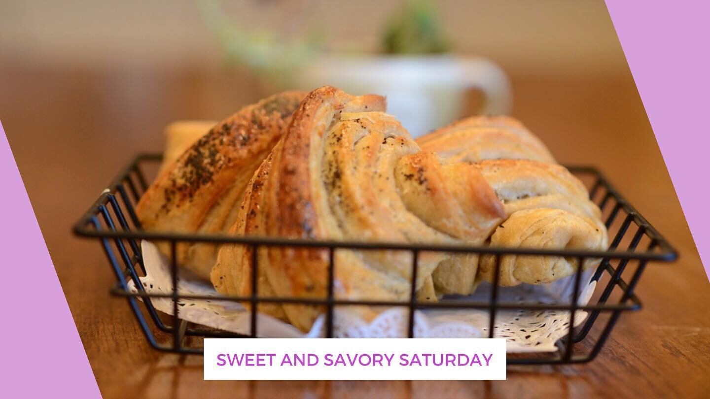 #SavorySaturday 🤤🤩 
Our croissants are fresh, crispy, rich, and buttery... yum!! 🥐 

#sweettooth #savoryfood #savorybreakfast #breakfast #croissants #croissantlover #croissantlife #croissant🥐 #croissantdough #croissanterie #bakery #bakerylife #ba