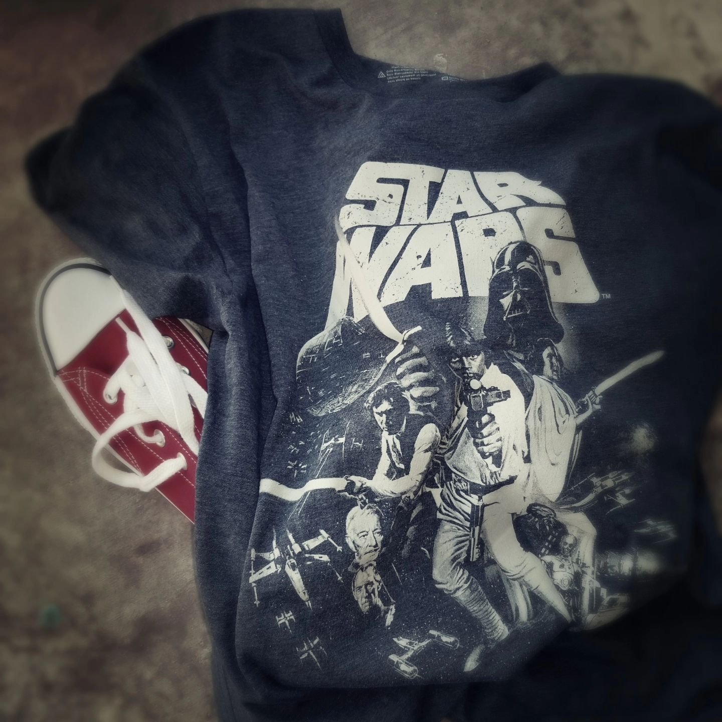 May the 4th be with you! And a sneaky pic of my daughter (she took this pic without me knowing, lol).

#starwars #maythe4thbewithyou #shirt #redshoes #daughter #family
