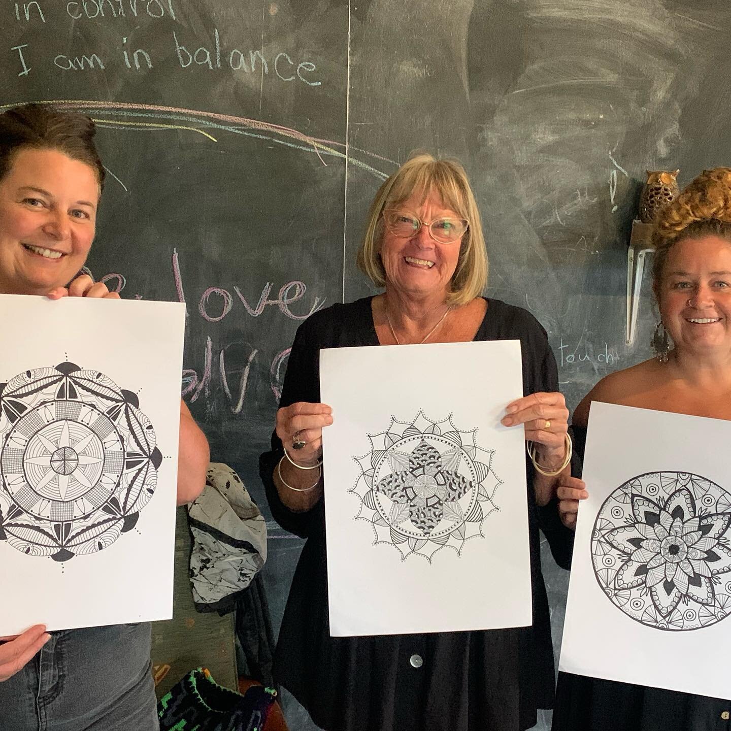 ~ THANK YOU ~ to these beautiful souls who joined my first Mandalas for Mums workshop this morning! What a yummy feminine energy vibe we had going and it was so wonderful to witness their incredible creativity come alive - boy are they talented! I ca