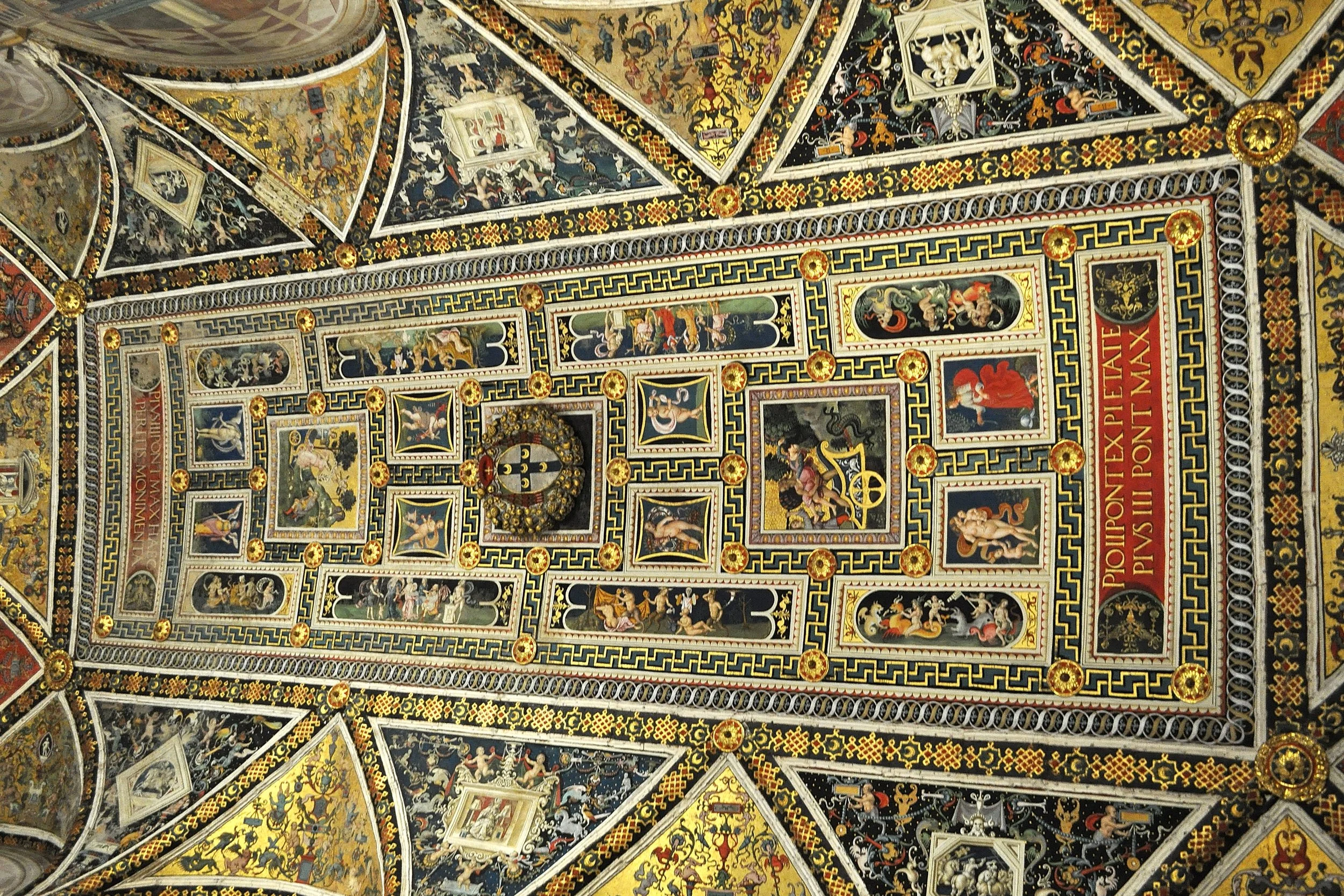 2025 - 12 - 464 Capodanno a Siena.JPG