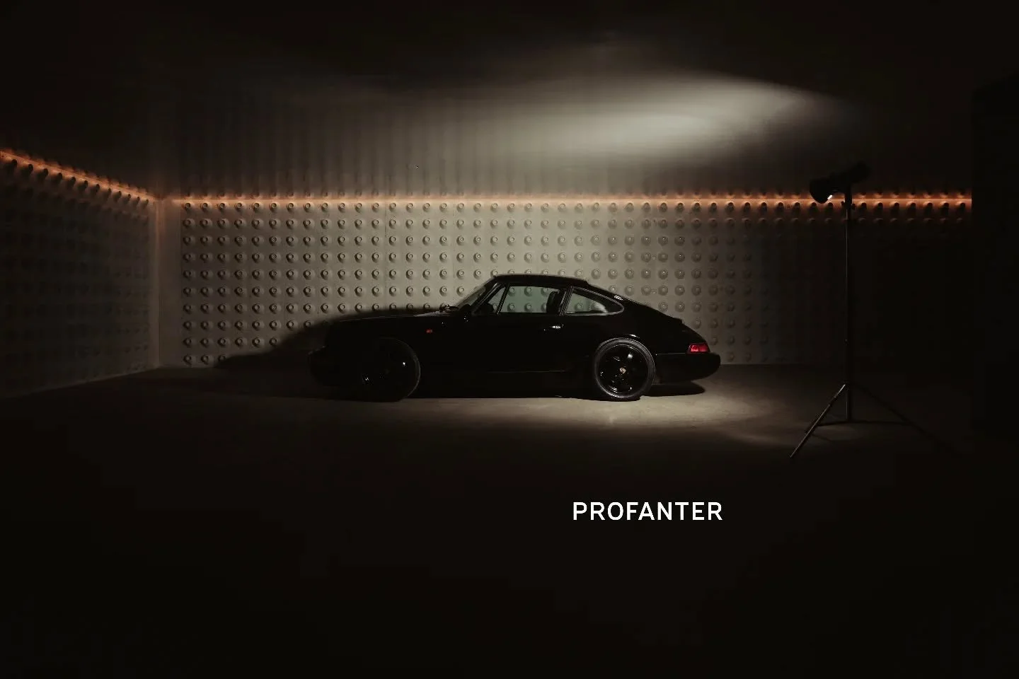 FALL WINTER 25
PHOTOGRAPHED BY @mirkostrozzega 
APRIL 2025
BRIXEN 
#ProfanterFW25 #profanterbags