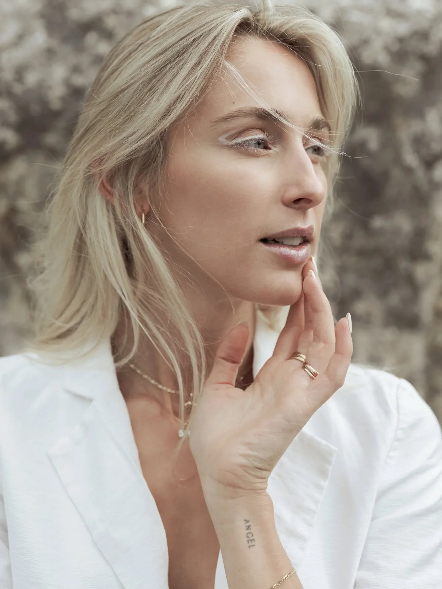 Monochrome Mountain Moments 
@annalena__gasser with our Talvi Bag 
Photographed by @mirkostrozzega 
August 2025
Dolomites 
#talvibag #profanterbags