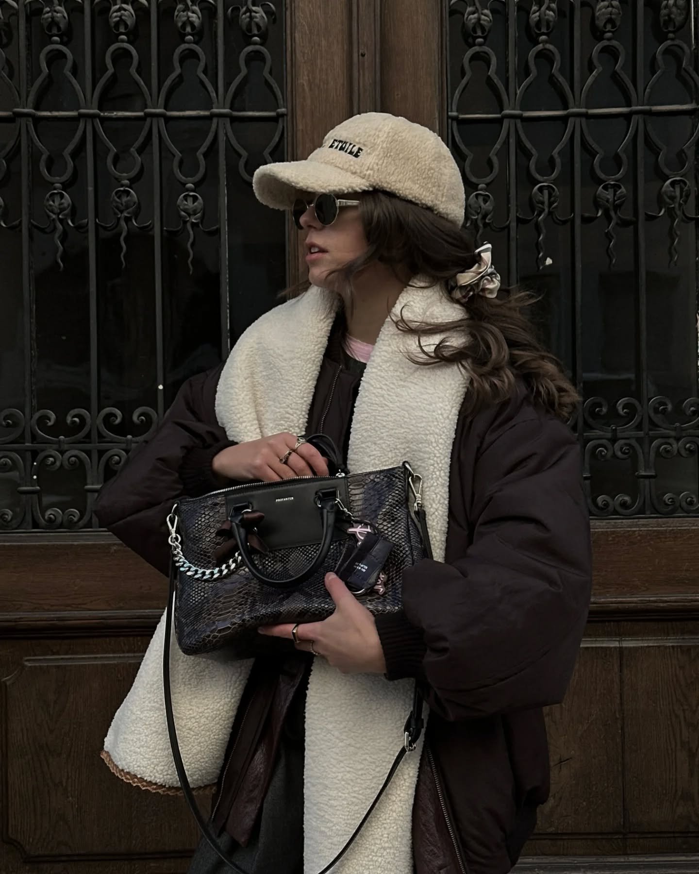 It's cold outside &ndash; the ever so stylish @nadine_oberhofer with our new Liv bag 
#livbag #profanterbags