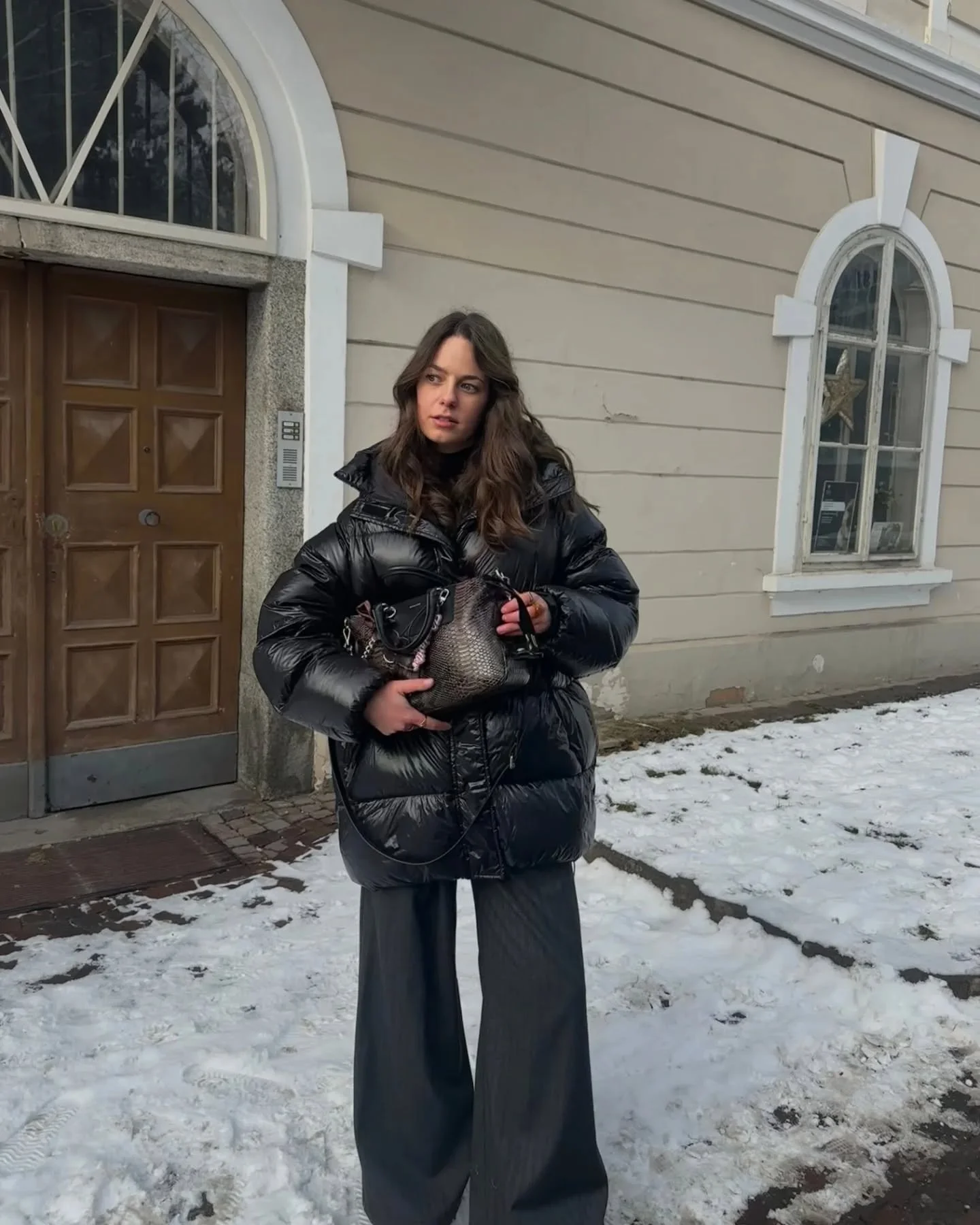 The best way to style our Liv Bag this winter by beautiful Profanterbag girl @nadine_oberhofer 
#livbag #profanterbags