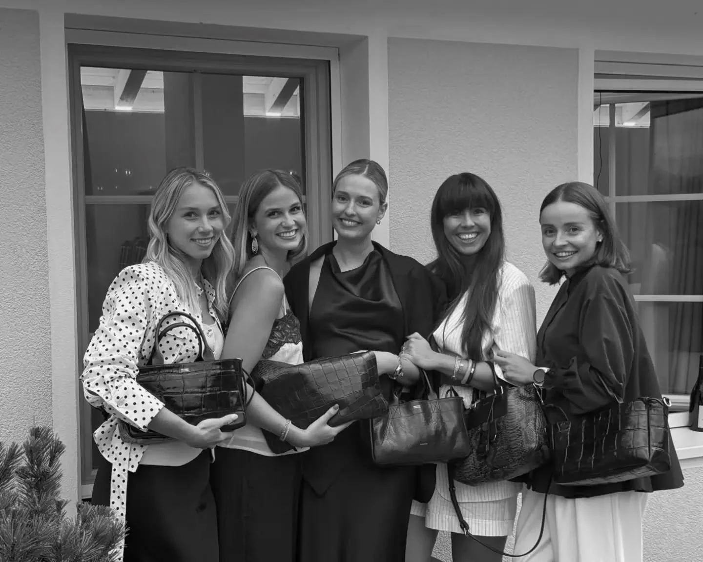 What's your fav smile and bag?
#ProfanterBagGirls #profanterbags