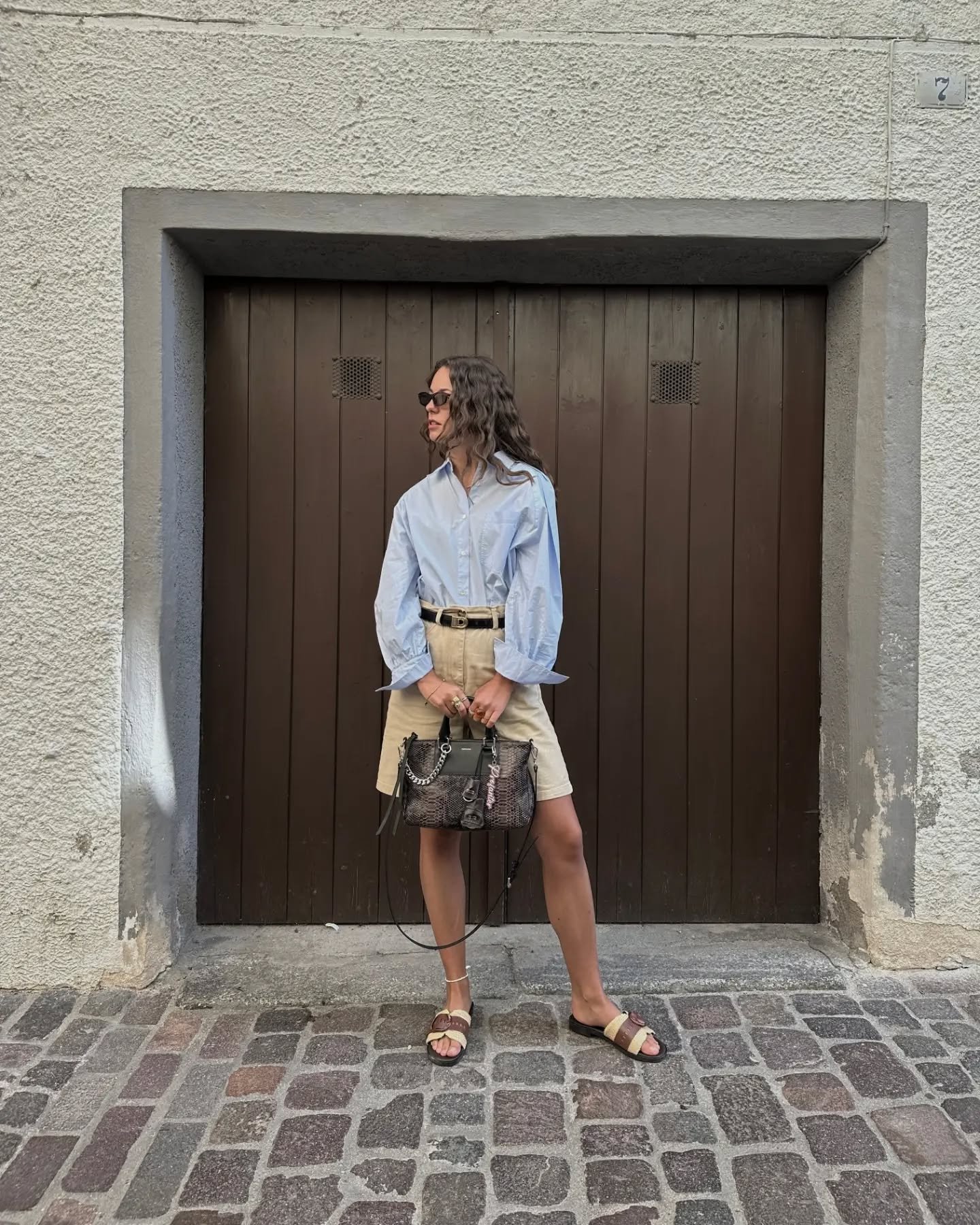 Your 9 to 9 bag &ndash; our Liv bag styled by beautiful @nadine_oberhofer 
#ProfanterBagGirl #livbag #profanterbags