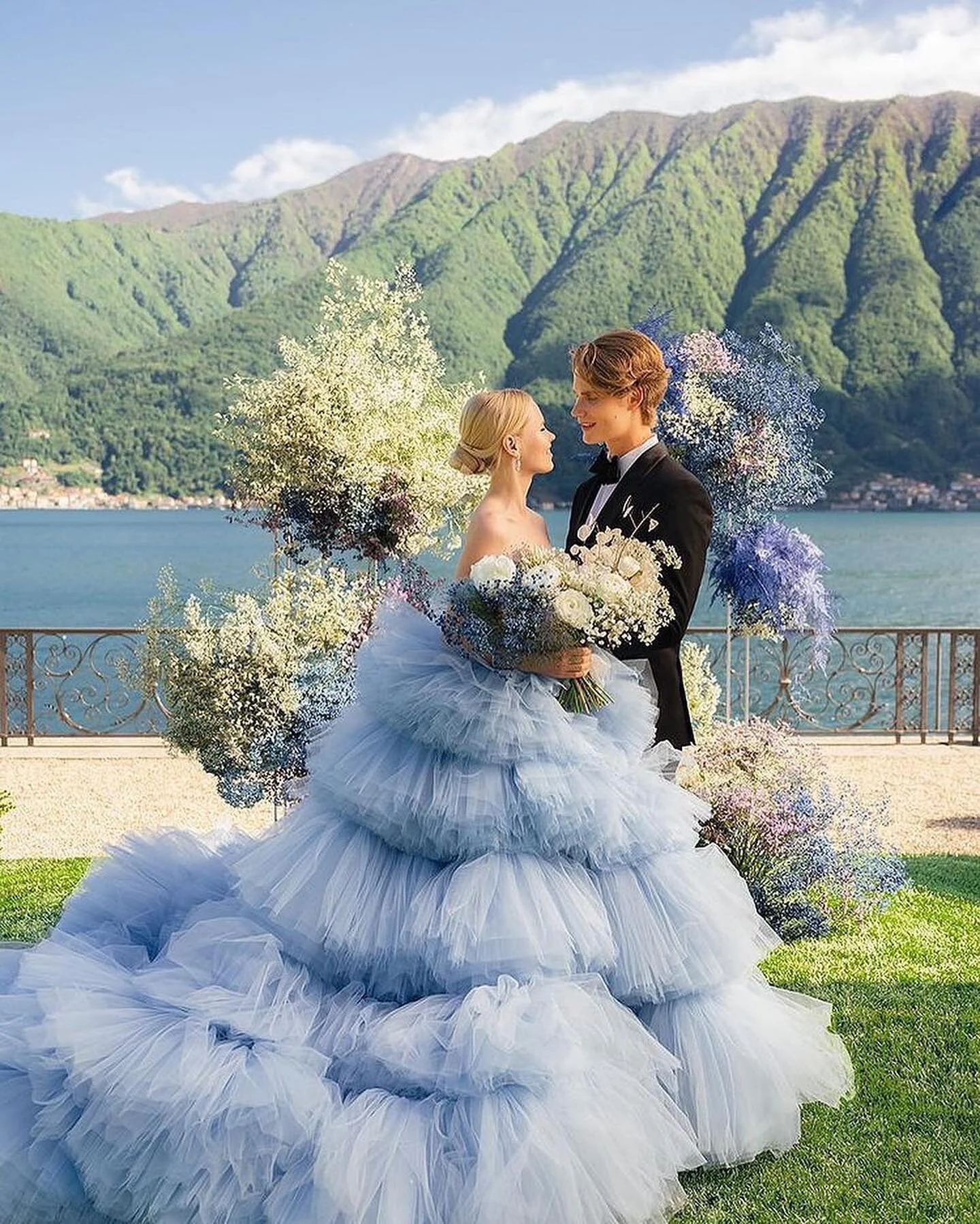 Something blue! 💙

📸: @thebridaljourney