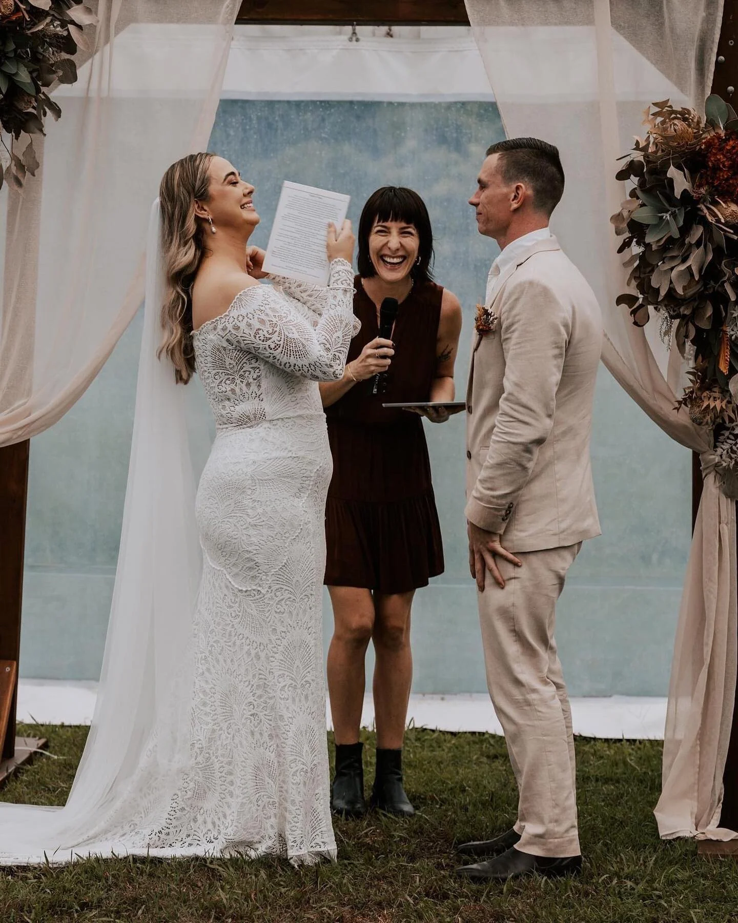 TAYLOR + ZACH ✨

No amount of floodwater could stop these two from saying &ldquo;I do!&rdquo;

Taylor + Zach met at the top of the Eiffel Tower&hellip;yep, seriously. 
Pretty sure you can&rsquo;t get more romantic than that!

Since that moment on the