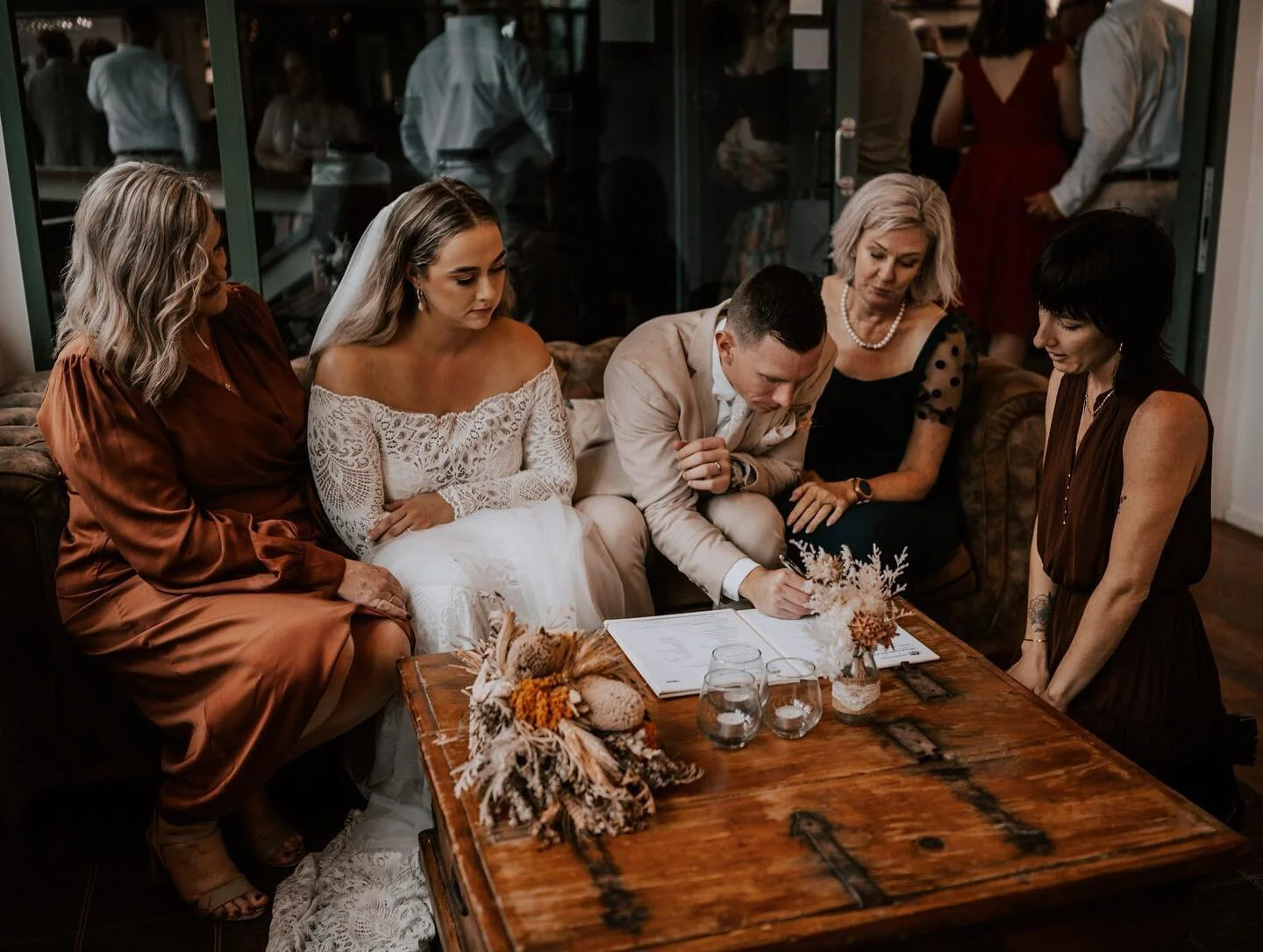 Mum&rsquo;s the word! 💕

Having your mum next to you for one of those big life moments makes it that little bit more special, don&rsquo;t ya think?!

Taylor and Zach chose theirs to witness their marriage certificates at their wedding at the beautif