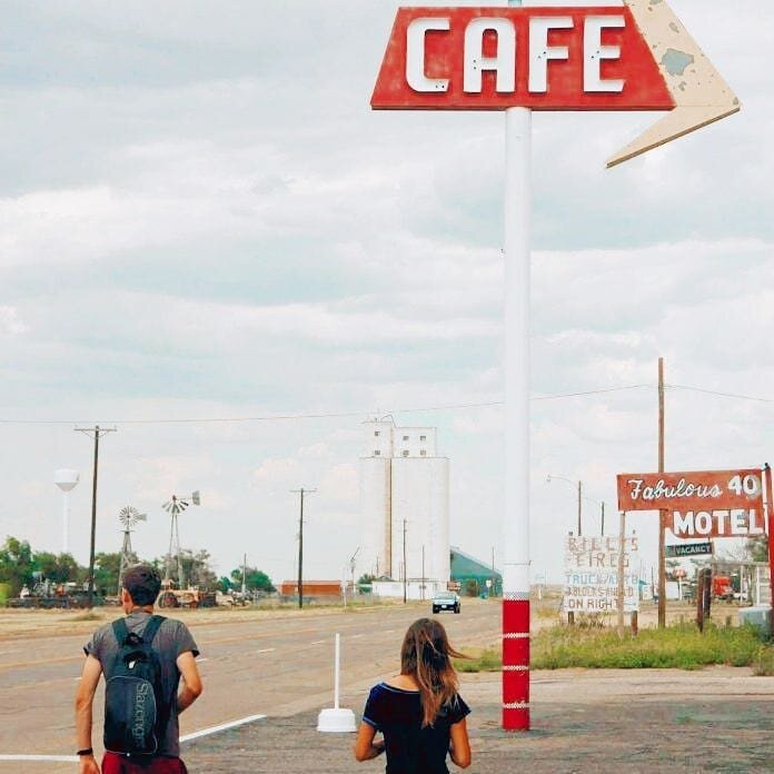 Pitstop at the Route 66 midpoint cafe - Texas. 🚗 .
.
.
 #exploretheglobe #instatravelguide #instatraveller #instatraveler #travelcaptures #instavacations #globelusters #travelphoto #travelblogger #travelphotooftheday #instapassport #mytravelgram #tr